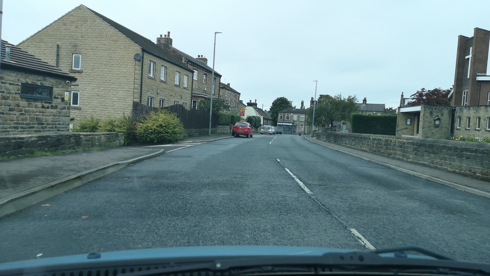 Street view near Oakwell Motel, Heckmondwike — © cuttlebug (CC BY-SA · Mapillary)
