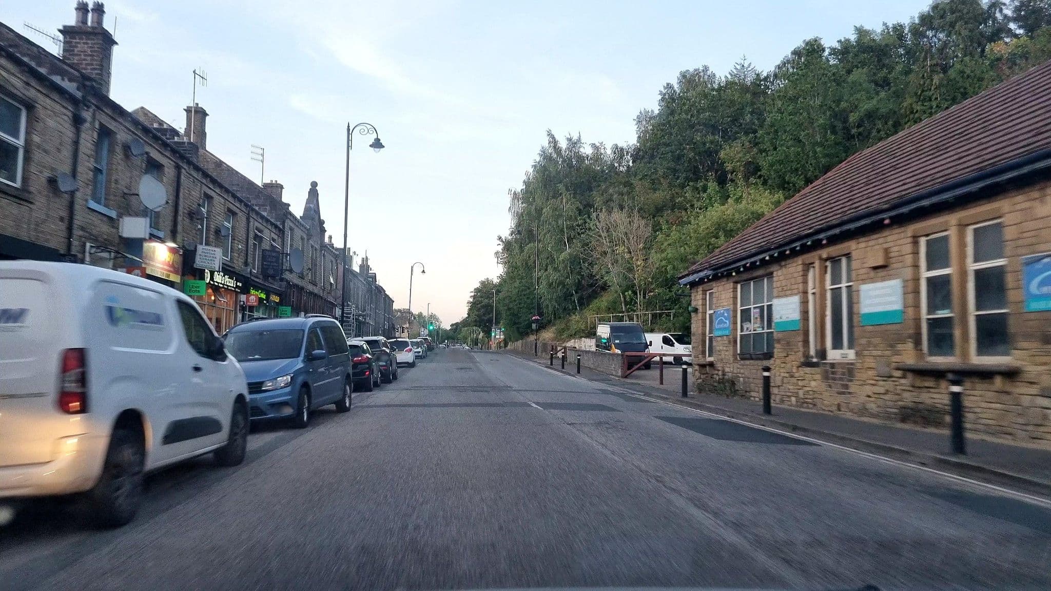Street view near Grains Bar Farm, Linthwaite — © mappo2 (CC BY-SA · Mapillary)