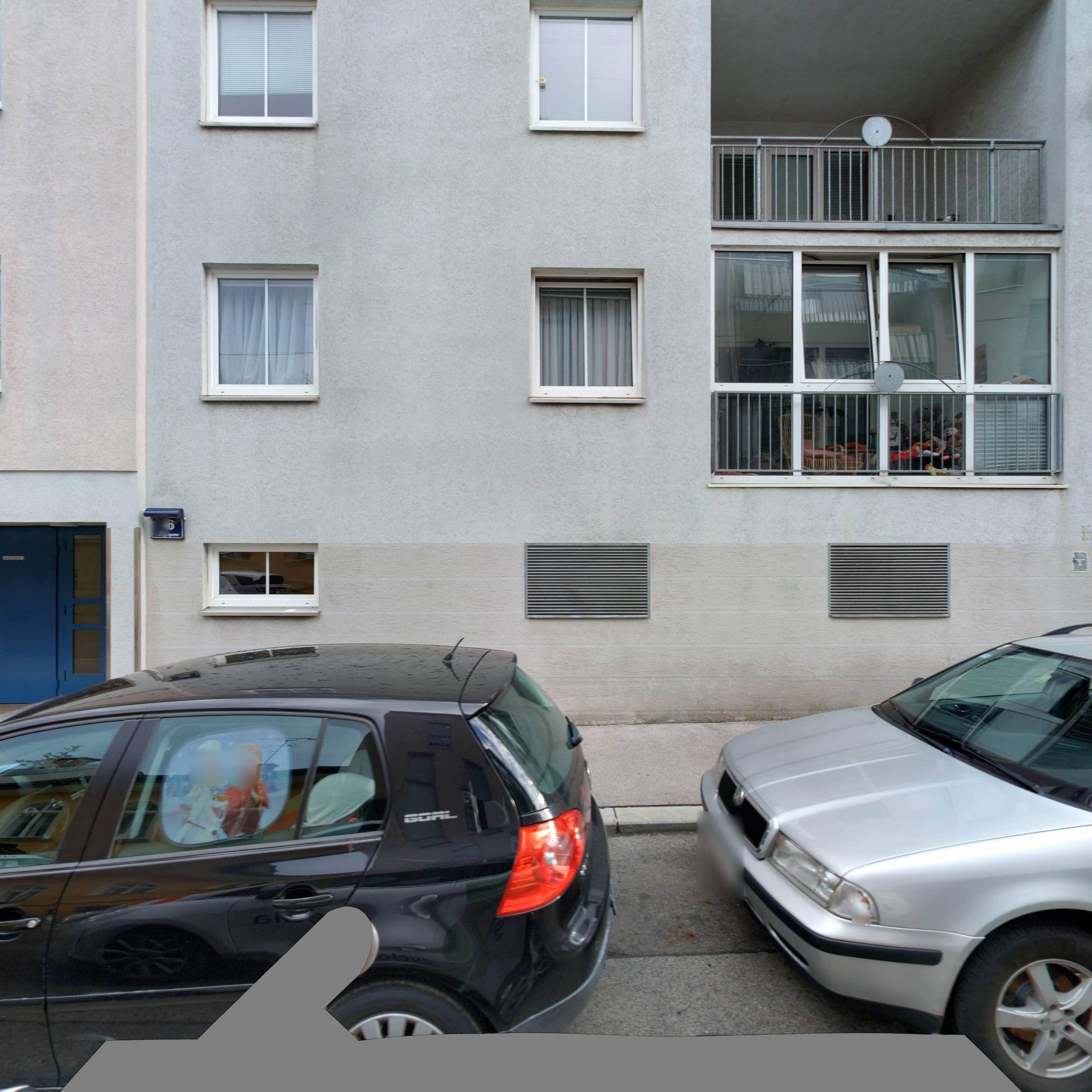 Street view near Hotel Klimt, Hietzing — © eliasgander (CC BY-SA · Mapillary)