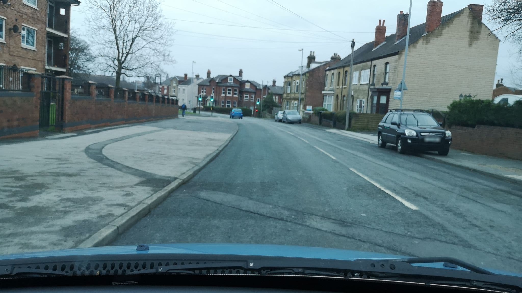 Street view near Peacock Hotel, Wakefield — © cuttlebug (CC BY-SA · Mapillary)