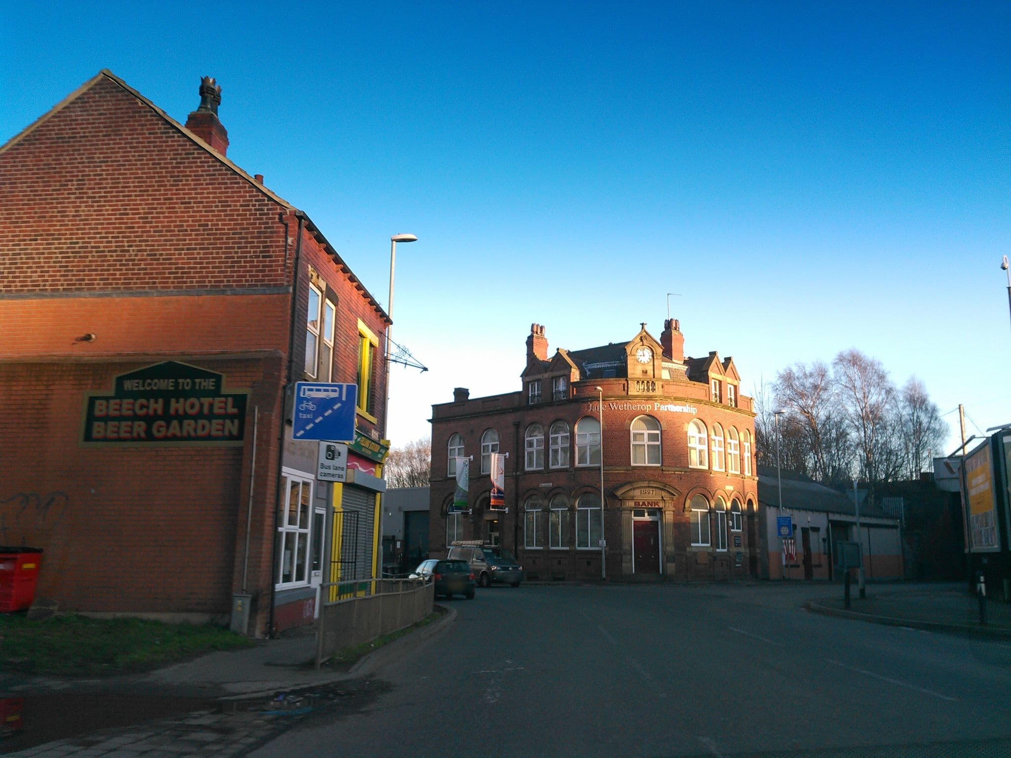 Street view near Beech Hotel, Holbeck — © jonsto (CC BY-SA · Mapillary)