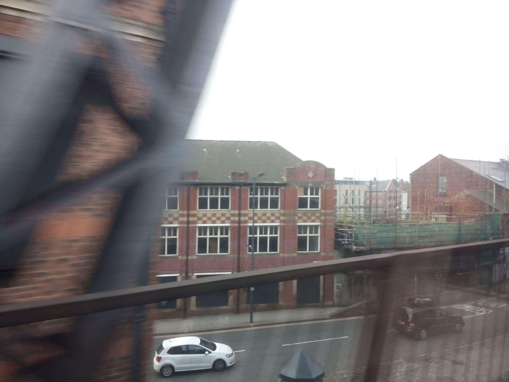 Street view near Tafiart, Leeds — © livingwithdragons (CC BY-SA · Mapillary)