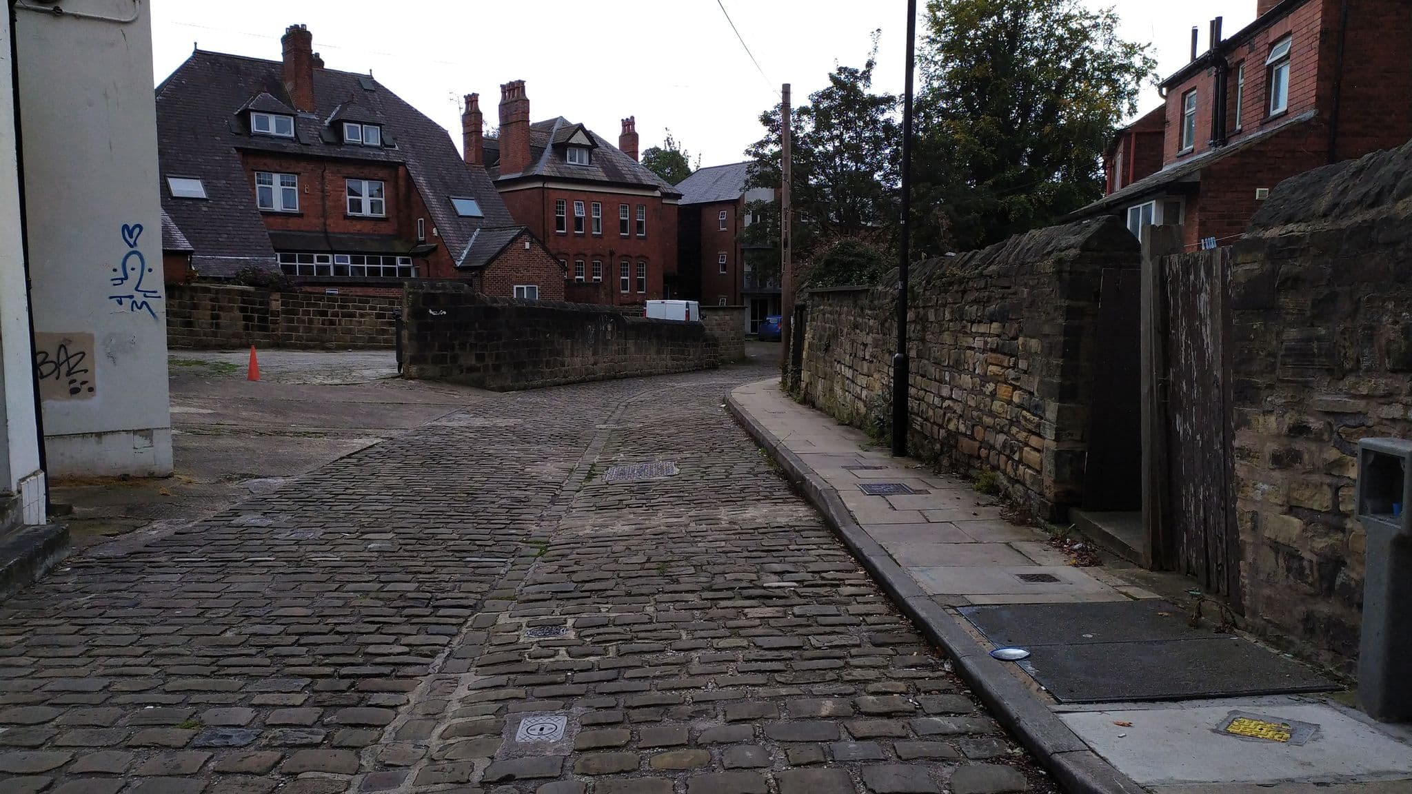 Street view near St Michaels Lane Hostel, Chapel Allerton — © mapz4lolz (CC BY-SA · Mapillary)