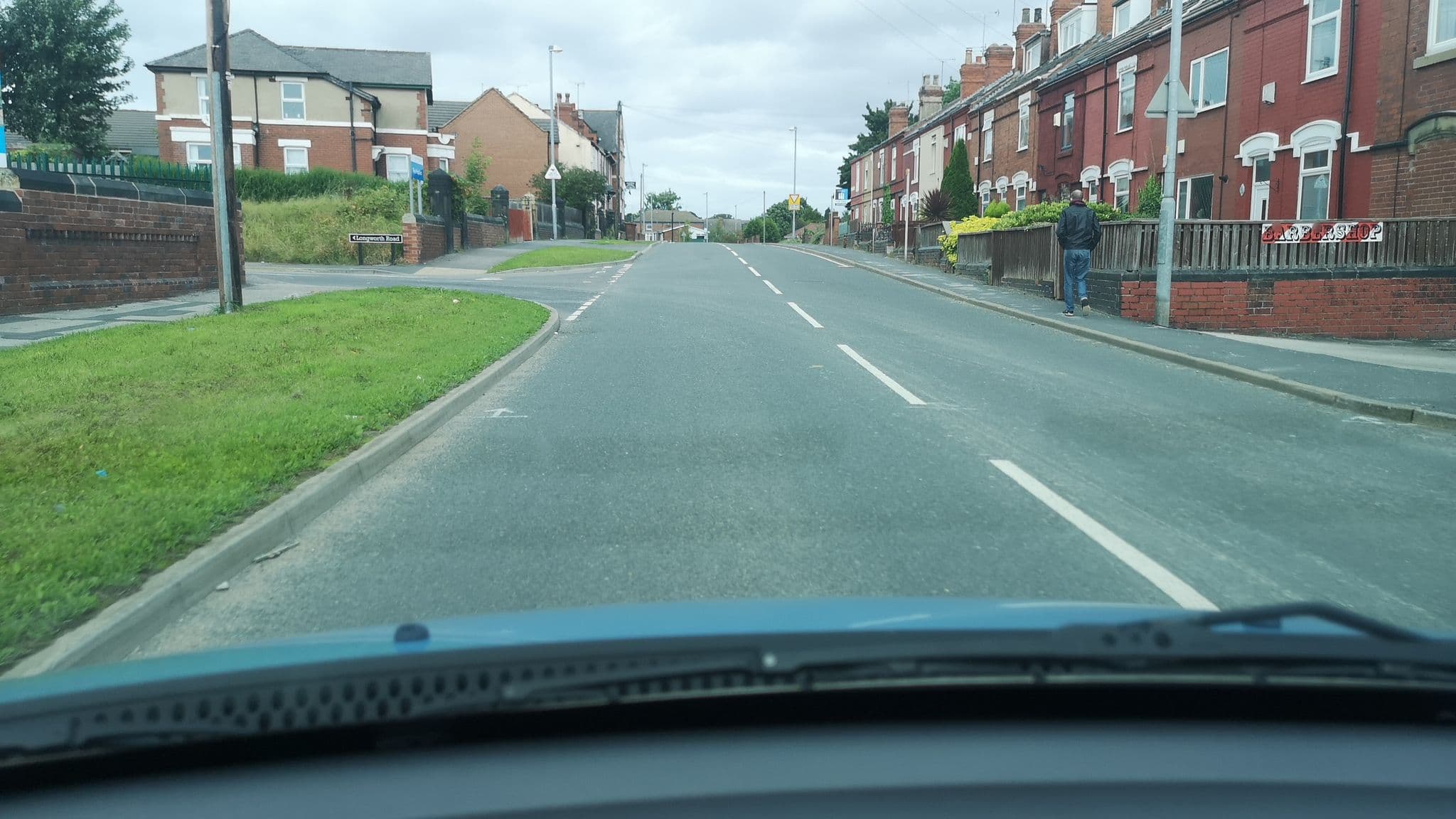 Street view near Southmoor Hotel, Hemsworth — © cuttlebug (CC BY-SA · Mapillary)