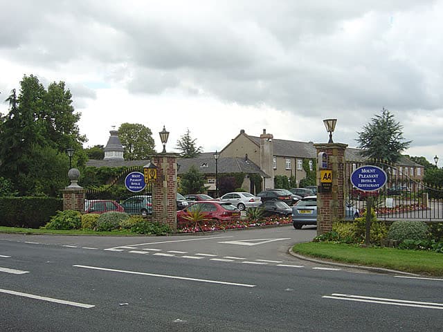 Best Western Premier Doncaster Mount Pleasant Hotel (via Wikimedia Commons, CC BY-SA 2.0)