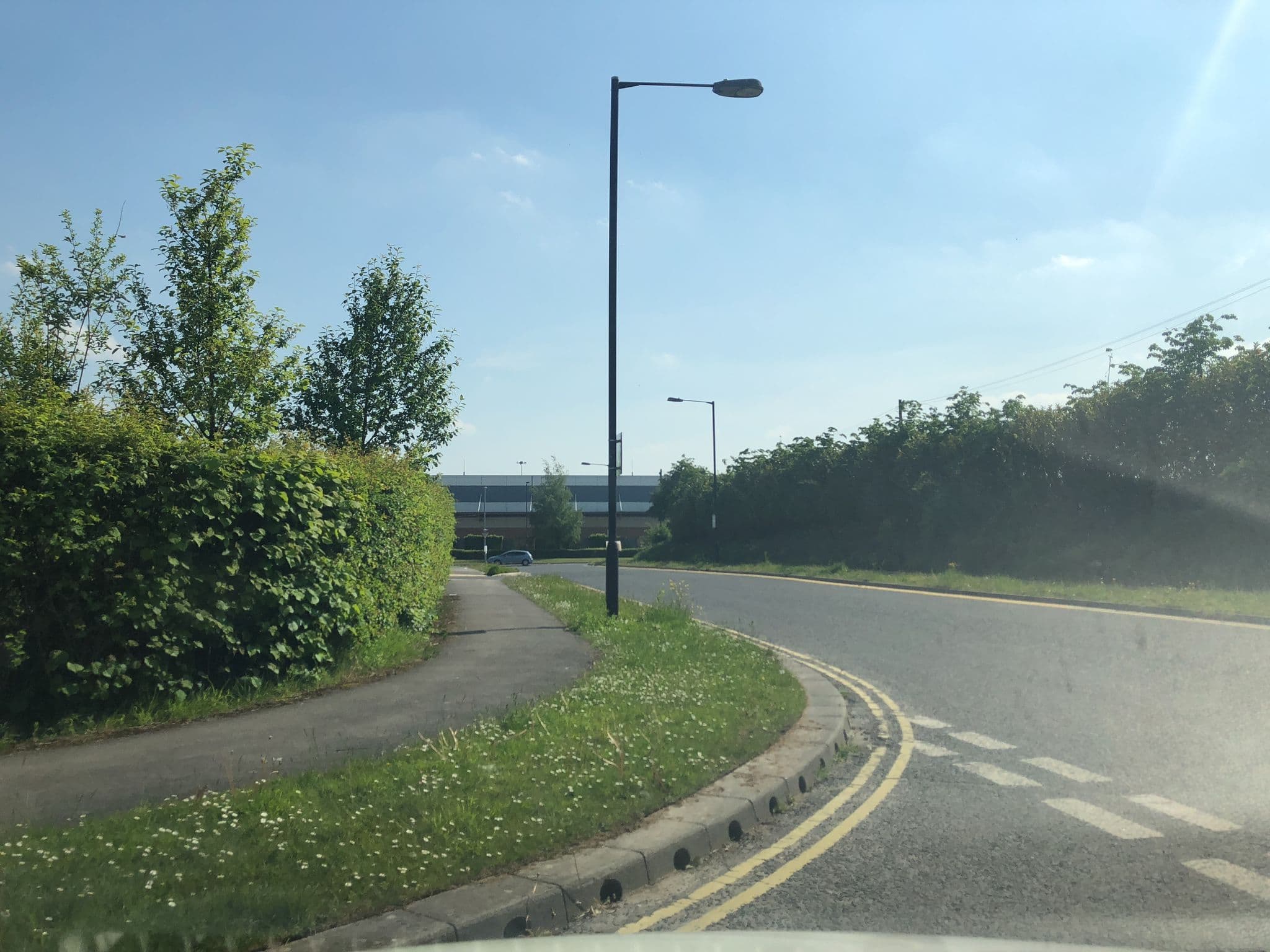 Street view near Travelodge, Haxby — © locator (CC BY-SA · Mapillary)
