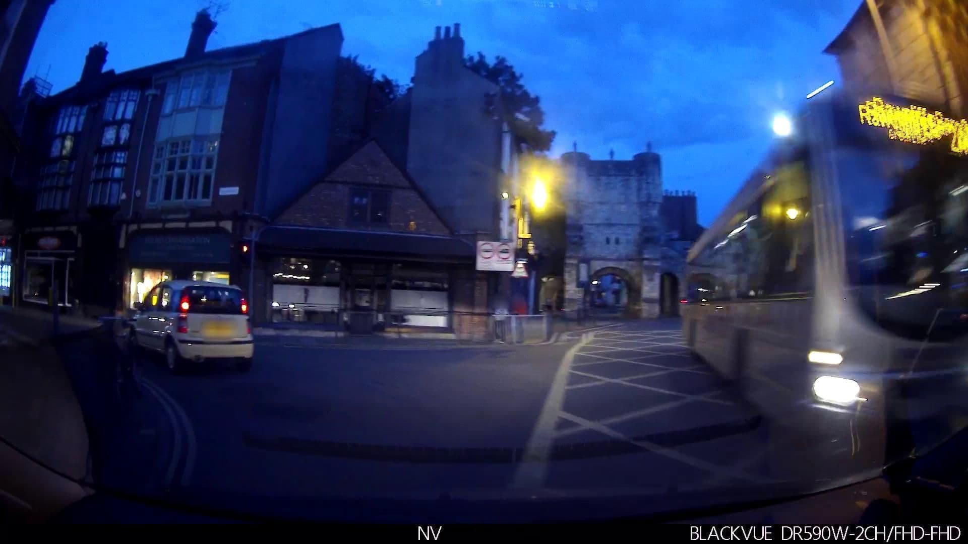 Street view near White Horse, York — © lamaar639 (CC BY-SA · Mapillary)