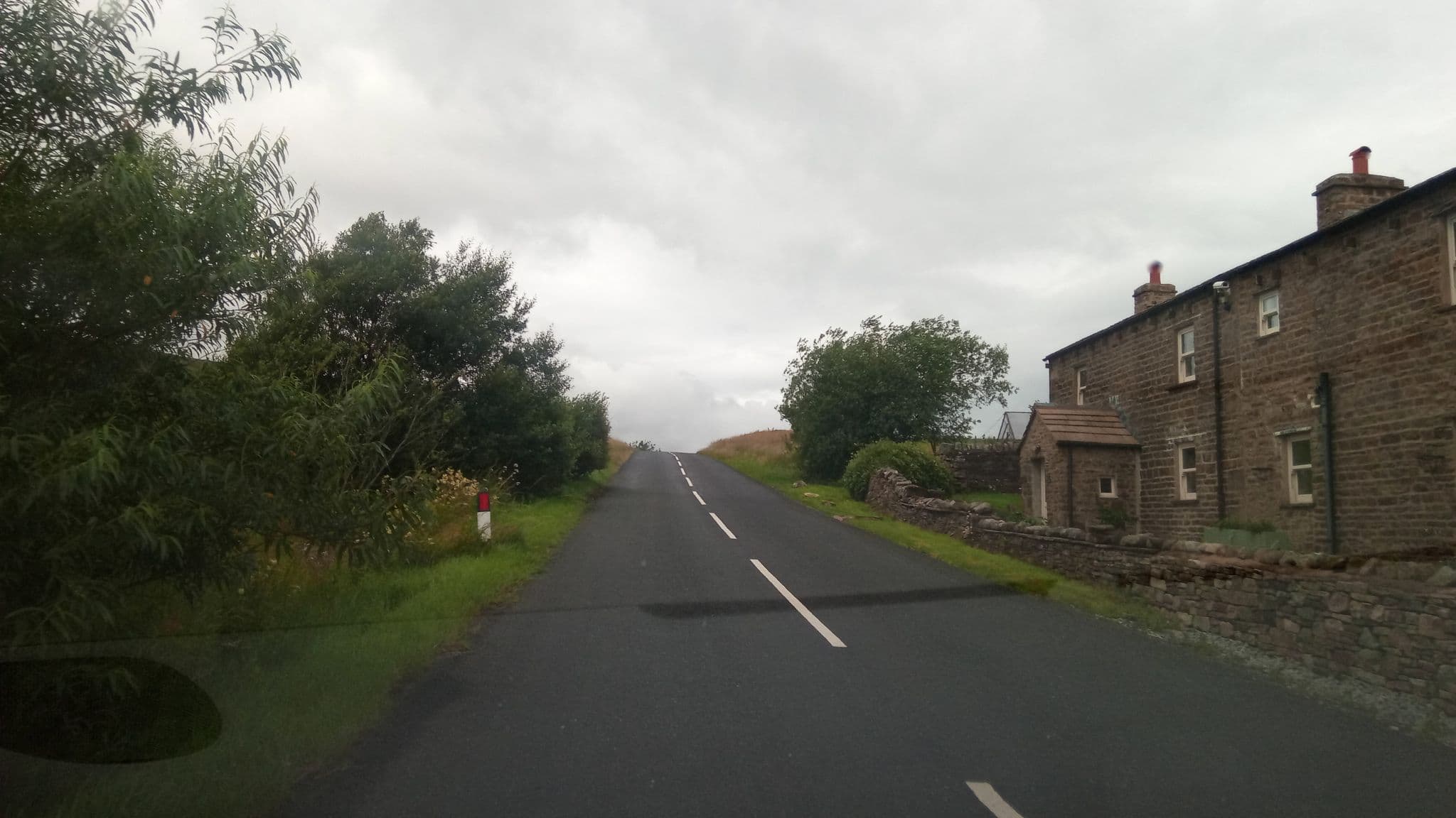 Street view near Sycamore Cottage, Sedbergh — © victuallers (CC BY-SA · Mapillary)