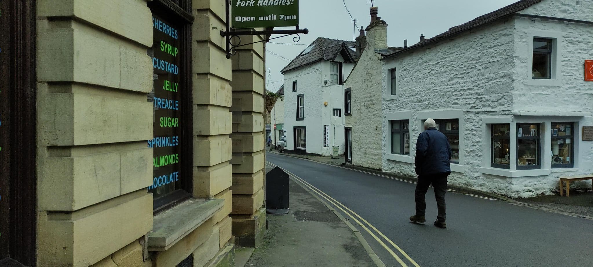 Street view near Ingleton-cottages, Ingleton — © jethro10 (CC BY-SA · Mapillary)