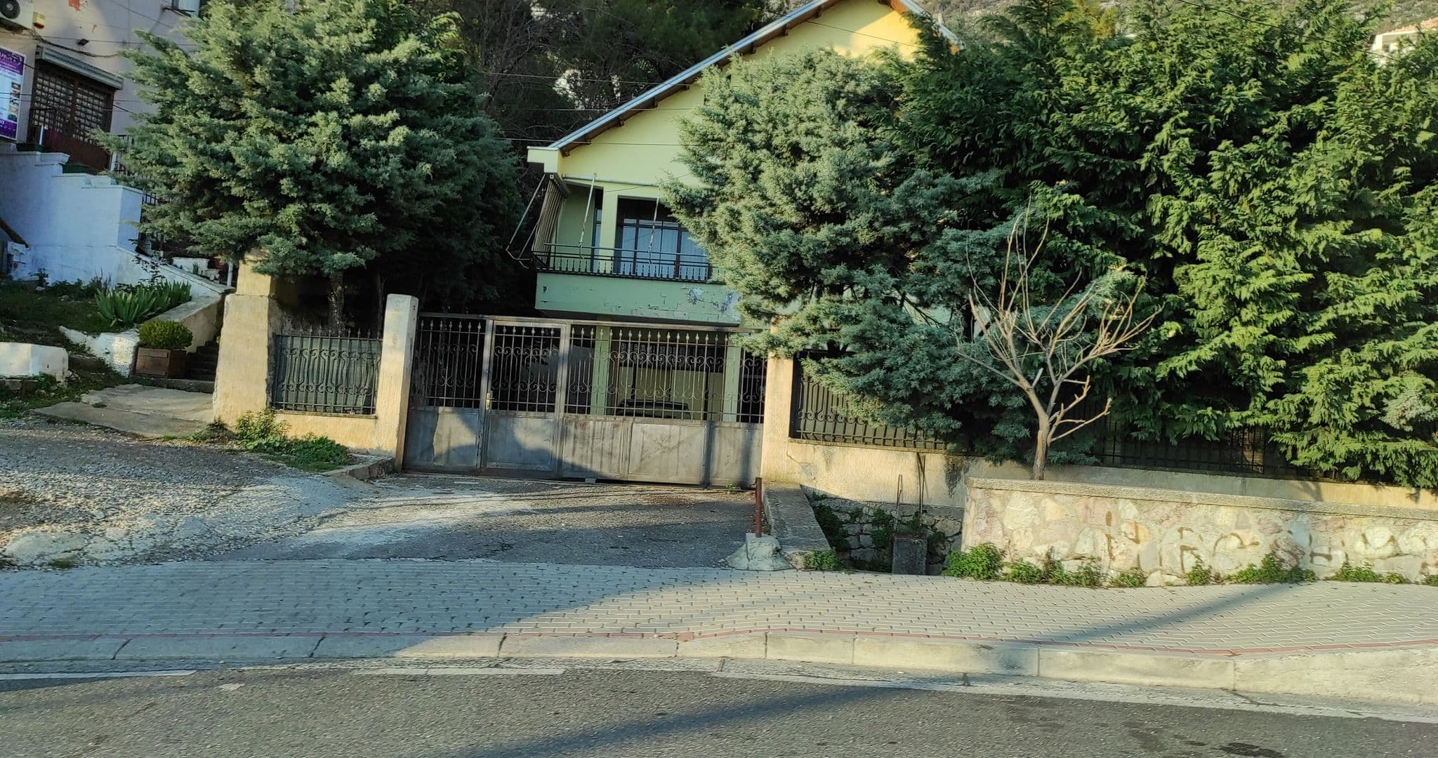 Street view near Grand Hotel, Krujë — © denisju_osm (CC BY-SA · Mapillary)