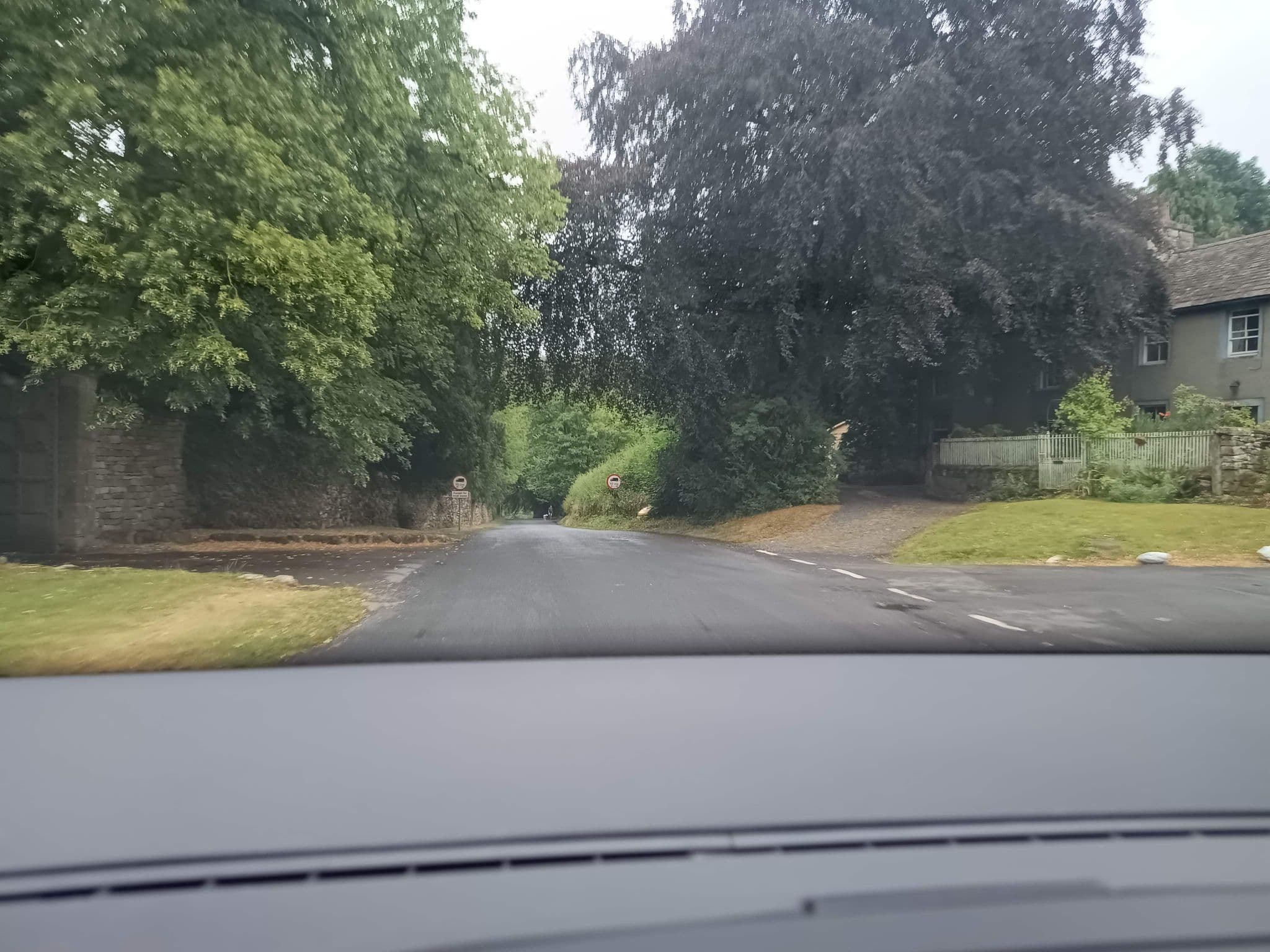 Street view near Punch Bowl Hotel, Penrith — © zuse (CC BY-SA · Mapillary)