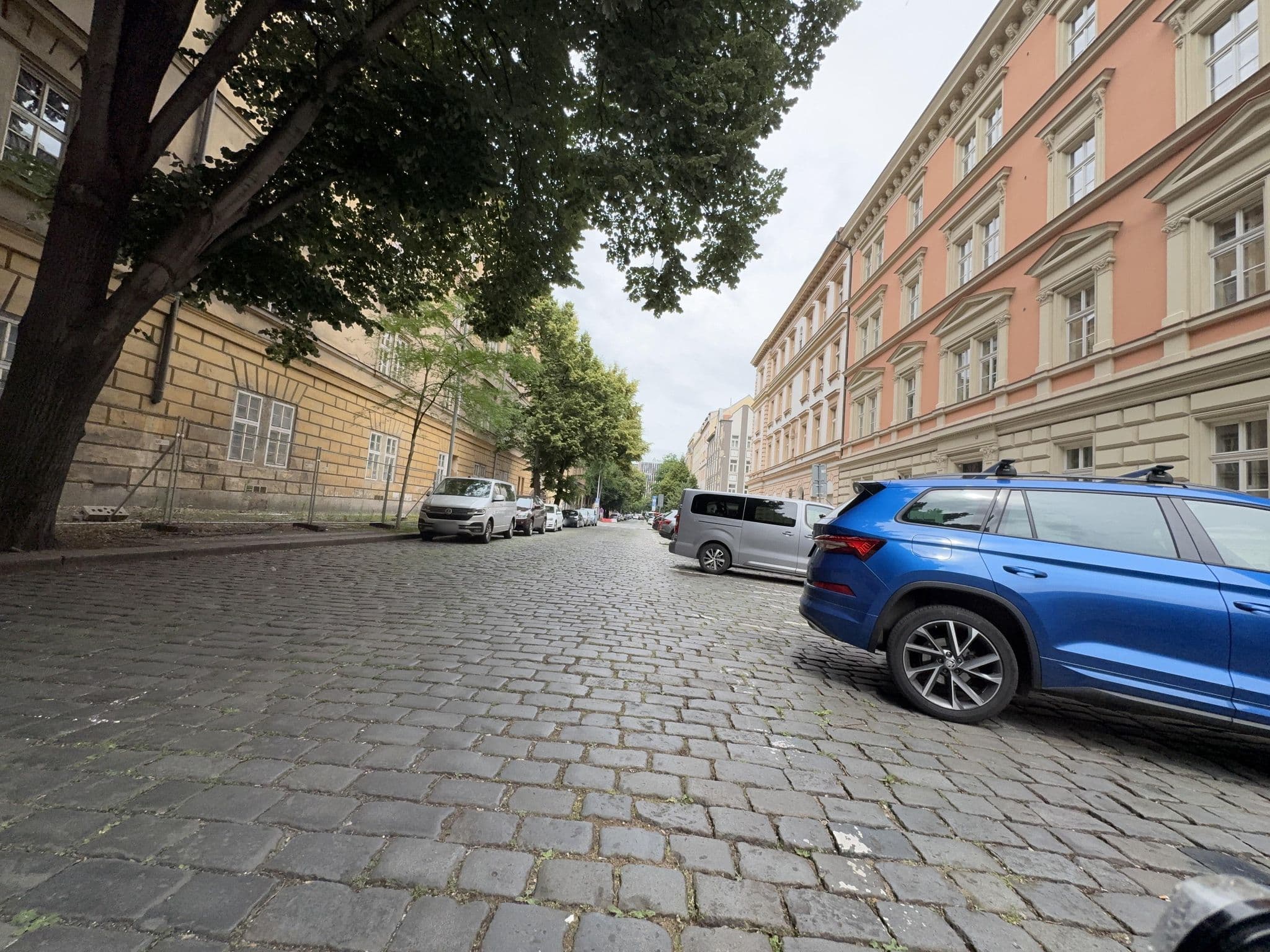 Street view near Seven Wishes, Karlín — © ondrejlopatka (CC BY-SA · Mapillary)