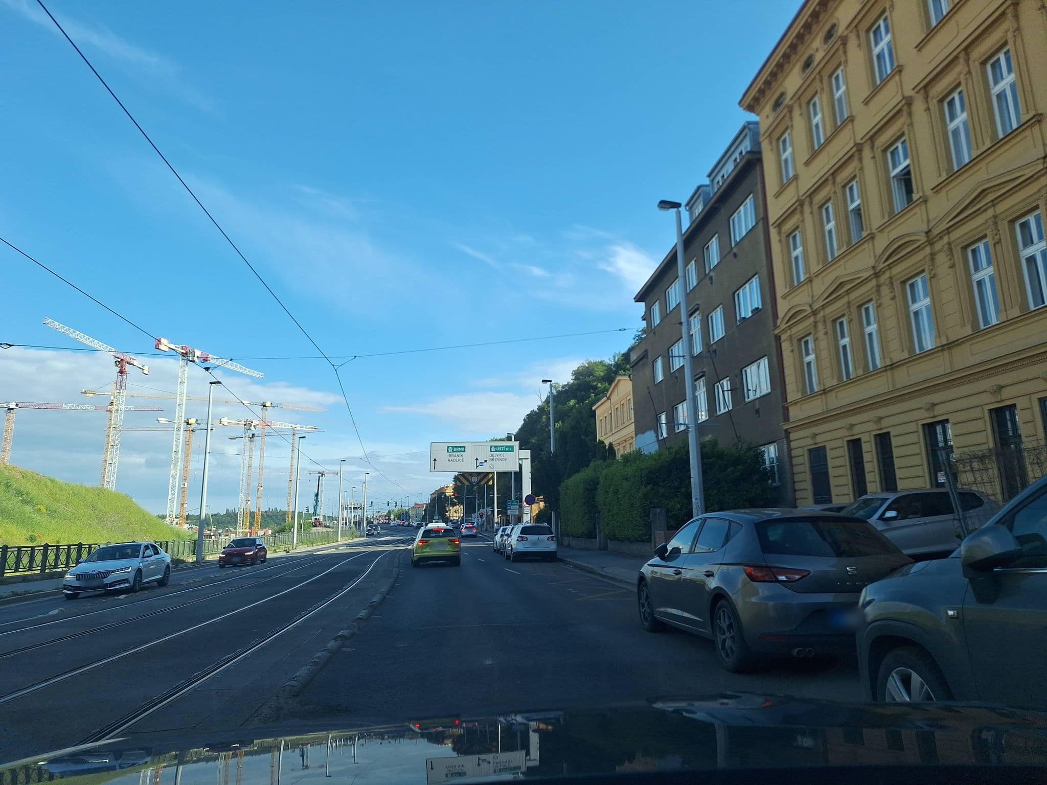Street view near PrahaJoa Guesthouse, Smíchov — © gob (CC BY-SA · Mapillary)