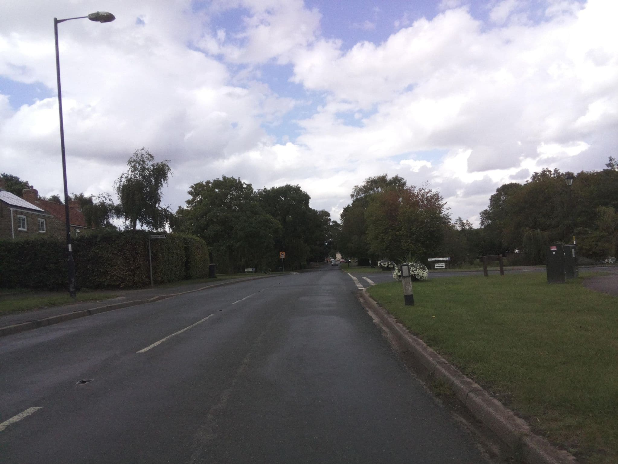 Street view near Old Coach House, Ripon — © southglos (CC BY-SA · Mapillary)