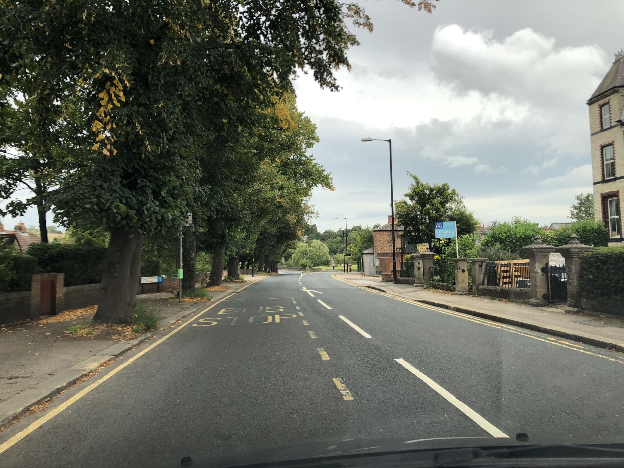 Street view near The Fountain Guesthouse, Ripon — © locator (CC BY-SA · Mapillary)