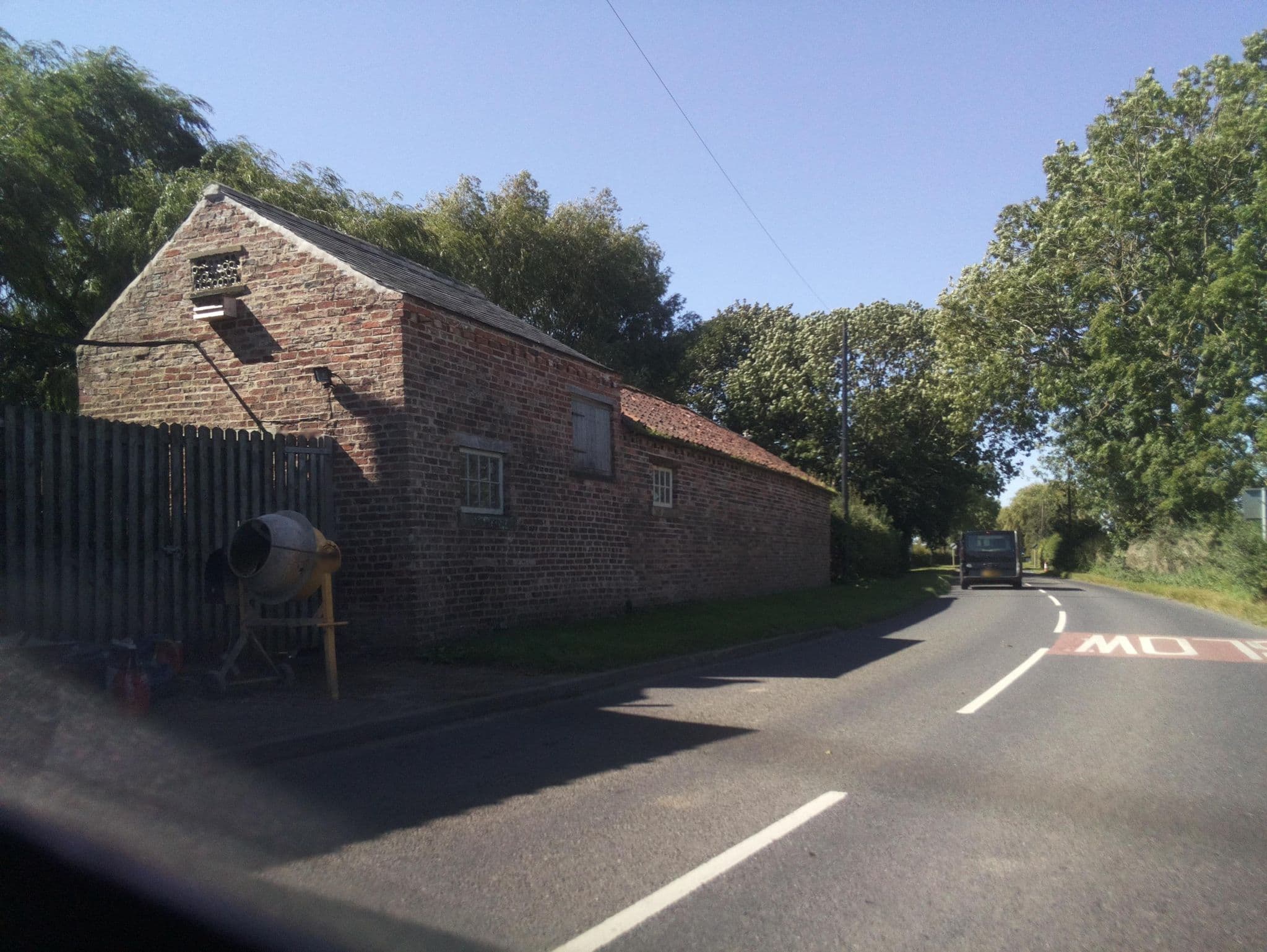Street view near Stainers Farm, Pickering — © southglos (CC BY-SA · Mapillary)