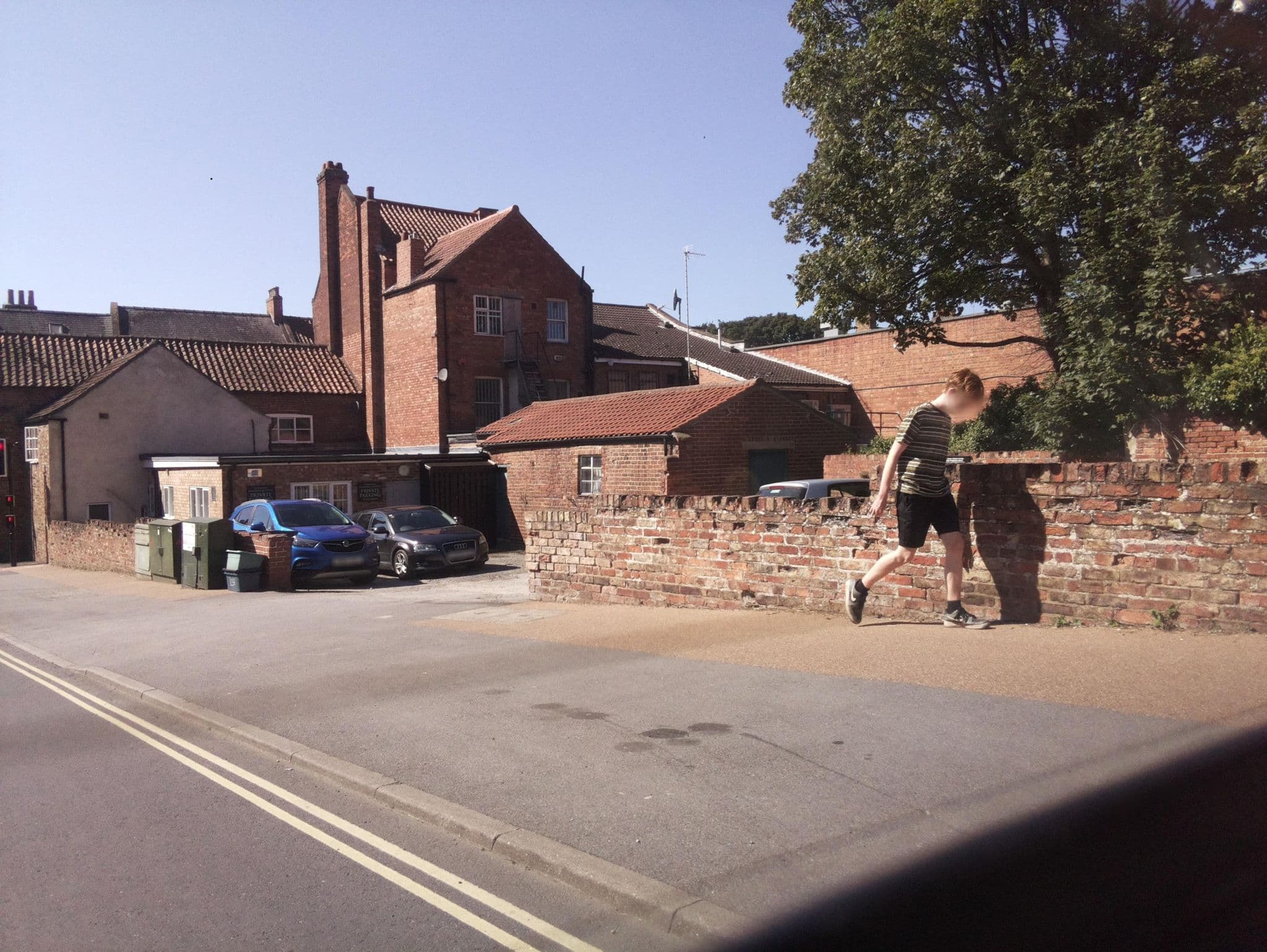 Street view near Rose & crown (Suddaby's), Malton — © southglos (CC BY-SA · Mapillary)