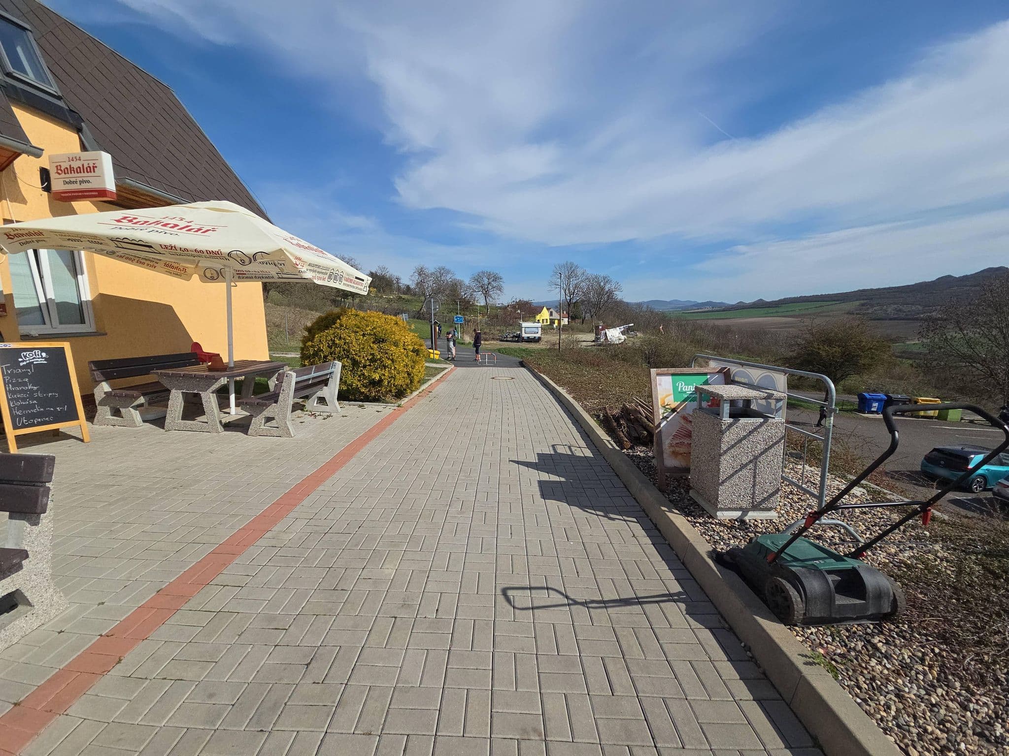 Street view near Sklenik, Lenešice — © MC79 (CC BY-SA · Mapillary)