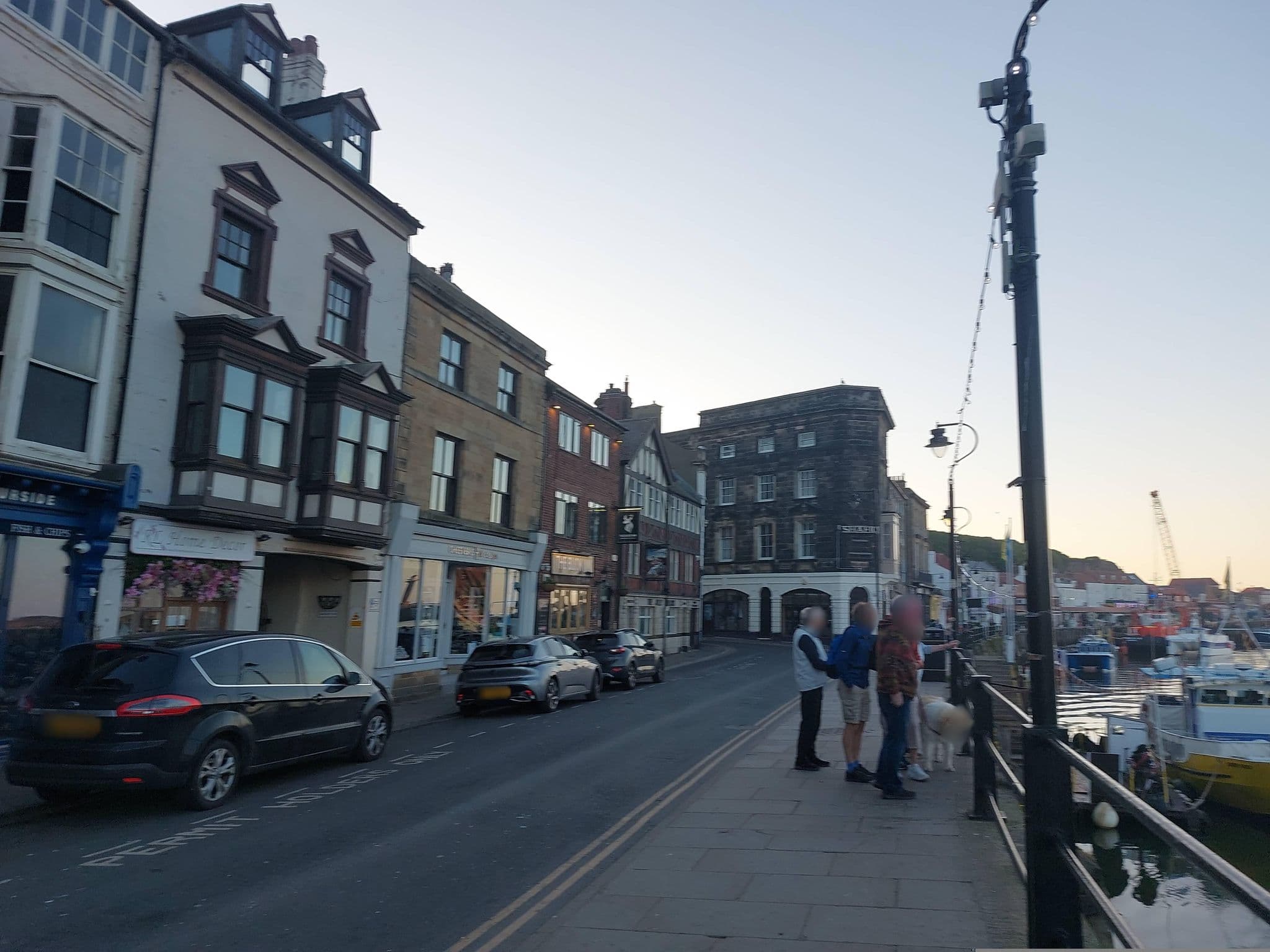 Street view near The Buck Inn, Whitby — © usingsogiving (CC BY-SA · Mapillary)