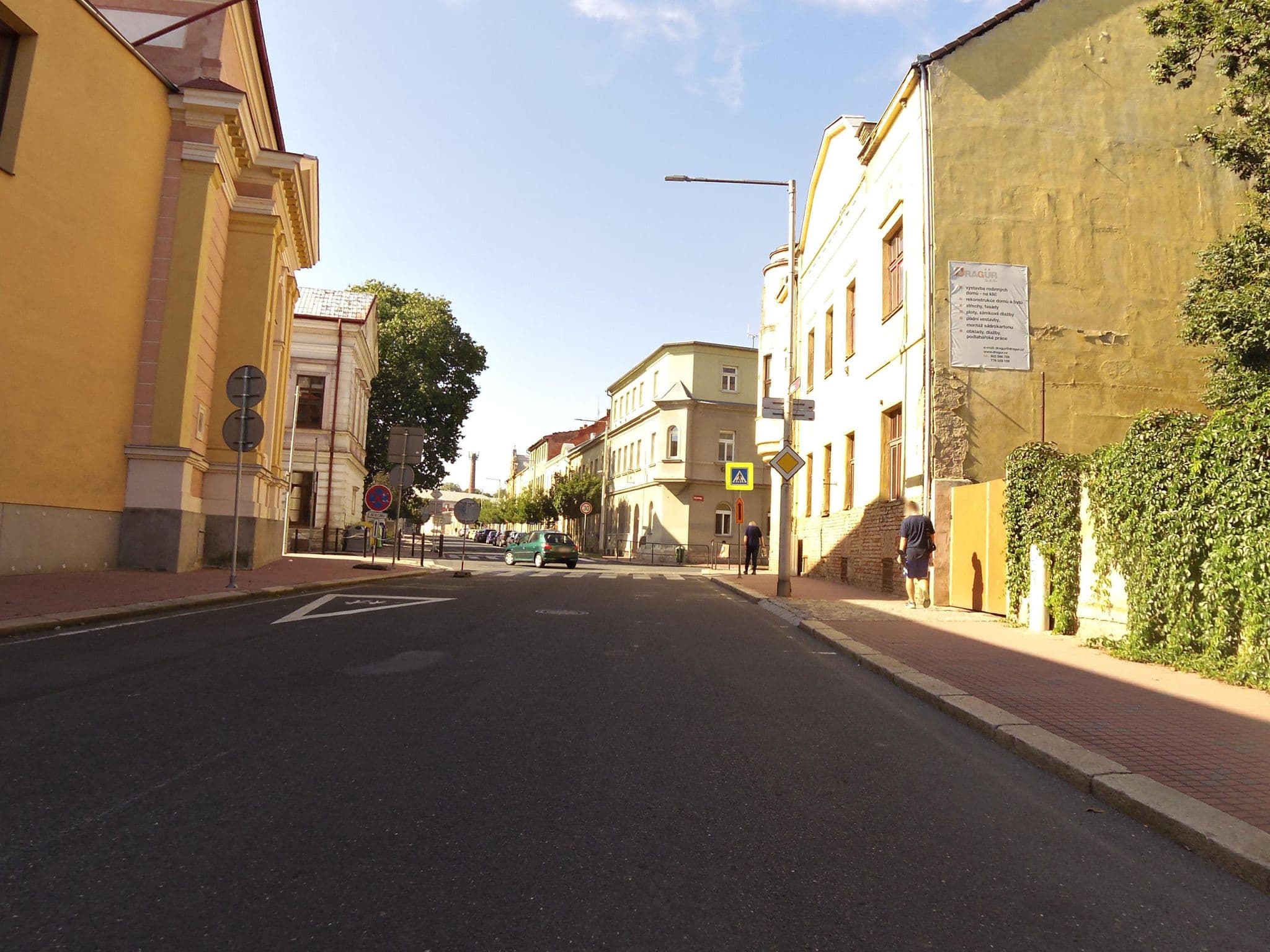 Street view near Apeyron, Český Brod — © fell3 (CC BY-SA · Mapillary)