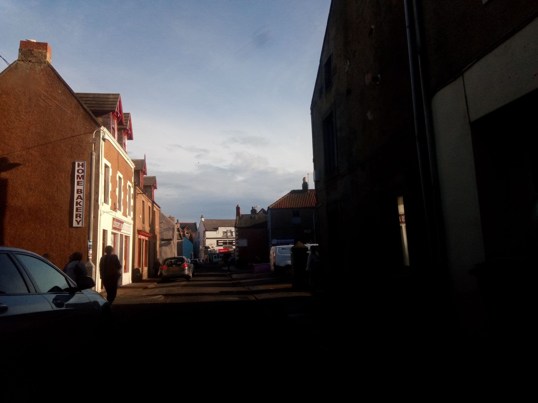 Street view near The Bantry Guest House, Eyemouth — © victuallers (CC BY-SA · Mapillary)
