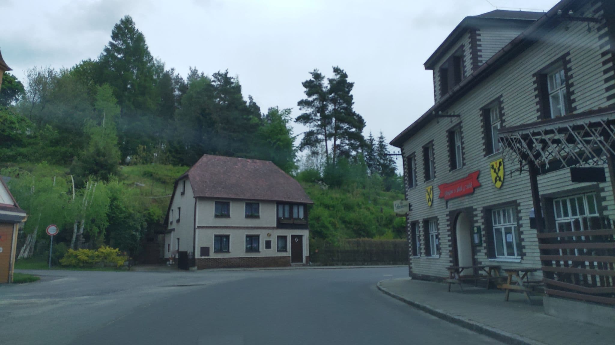 Street view near penzion u pánů z Dubé, Nový Bor — © ondrejsuchy (CC BY-SA · Mapillary)