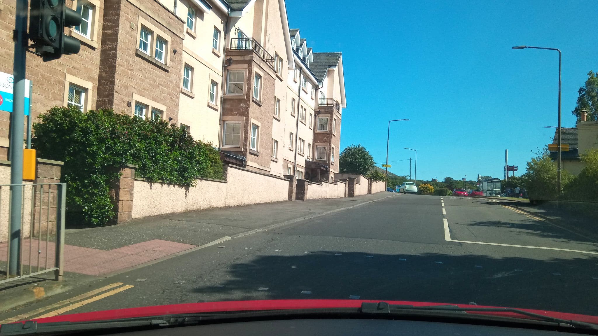 Street view near The Royal Apartment, North Berwick — © victuallers (CC BY-SA · Mapillary)