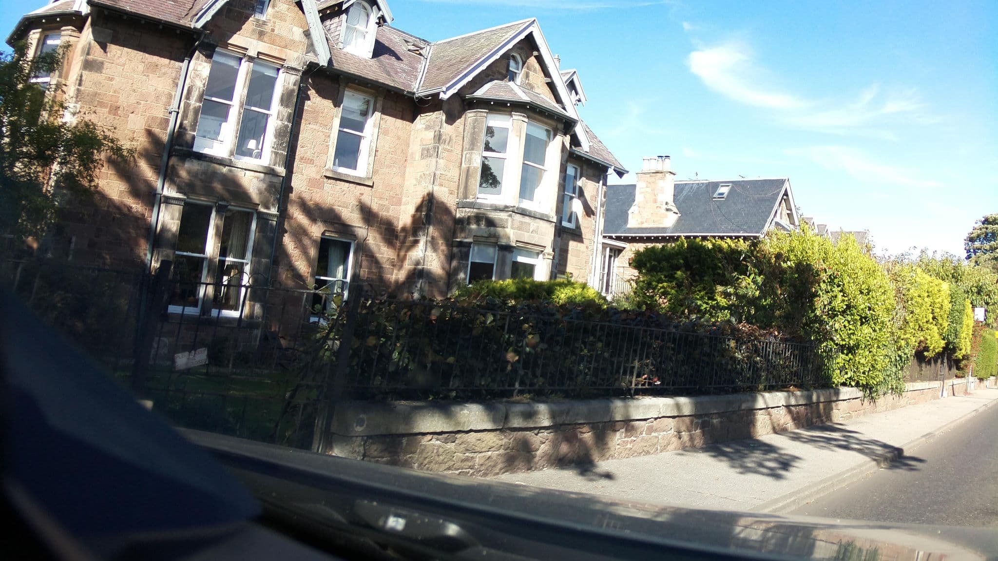 Street view near Number 10, North Berwick — © southglos (CC BY-SA · Mapillary)
