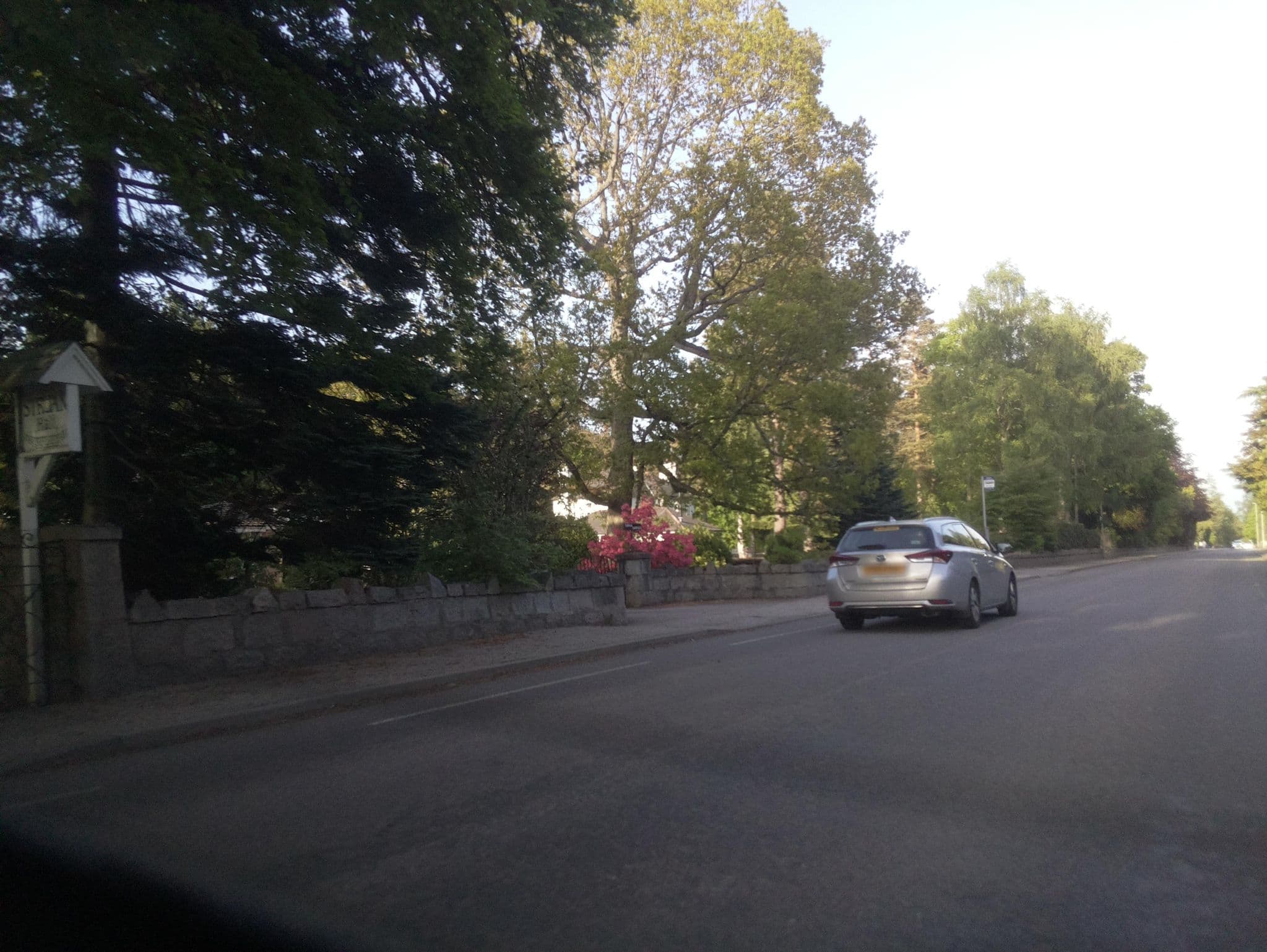 Street view near Struan Hall, Aboyne — © southglos (CC BY-SA · Mapillary)
