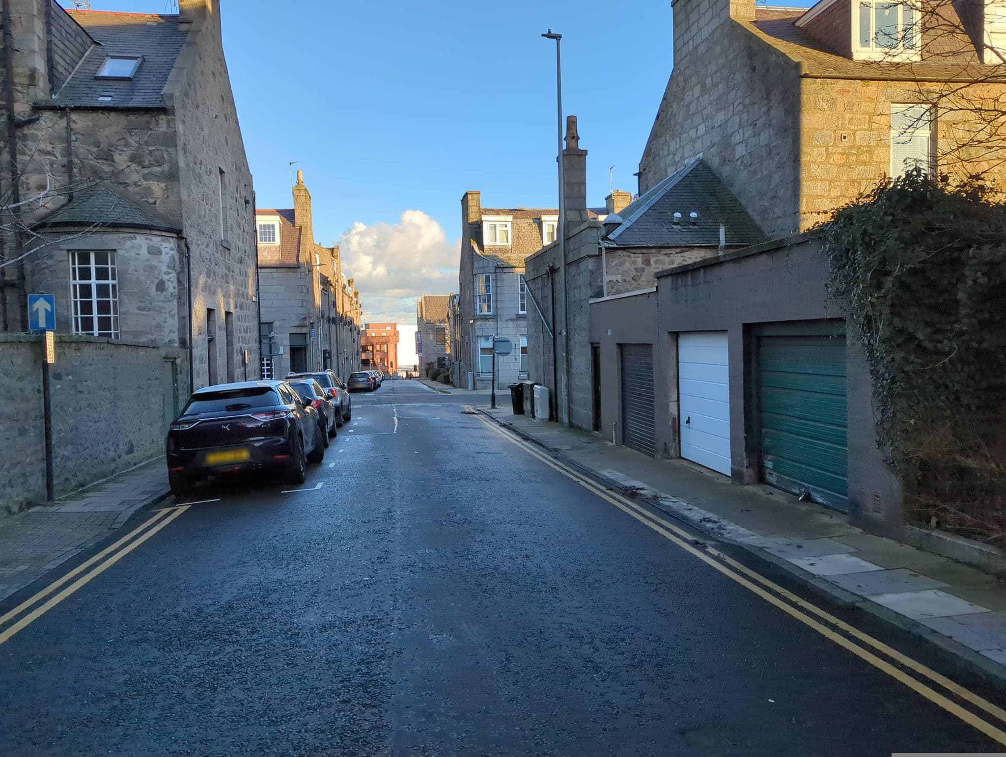Street view near Butler's Islander Guest House, Aberdeen — © coetserw (CC BY-SA · Mapillary)