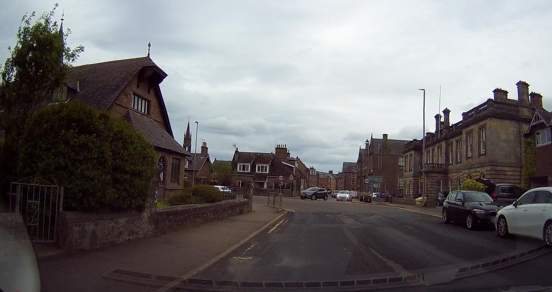 Street view near Glen Cairn, Stonehaven — © tallguy (CC BY-SA · Mapillary)