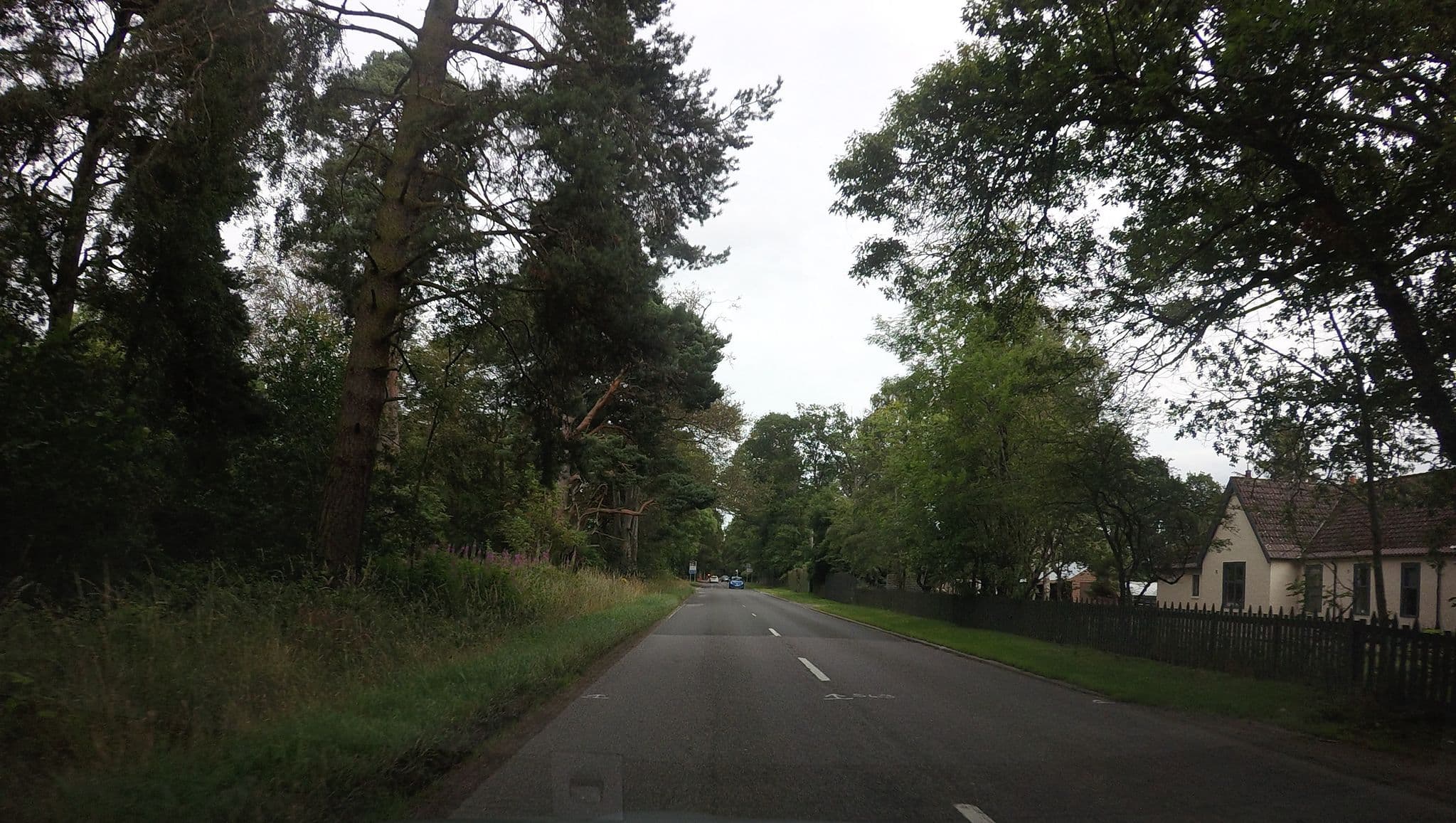 Street view near Minarloch Garden Flat, Aboyne — © hobgoblin (CC BY-SA · Mapillary)