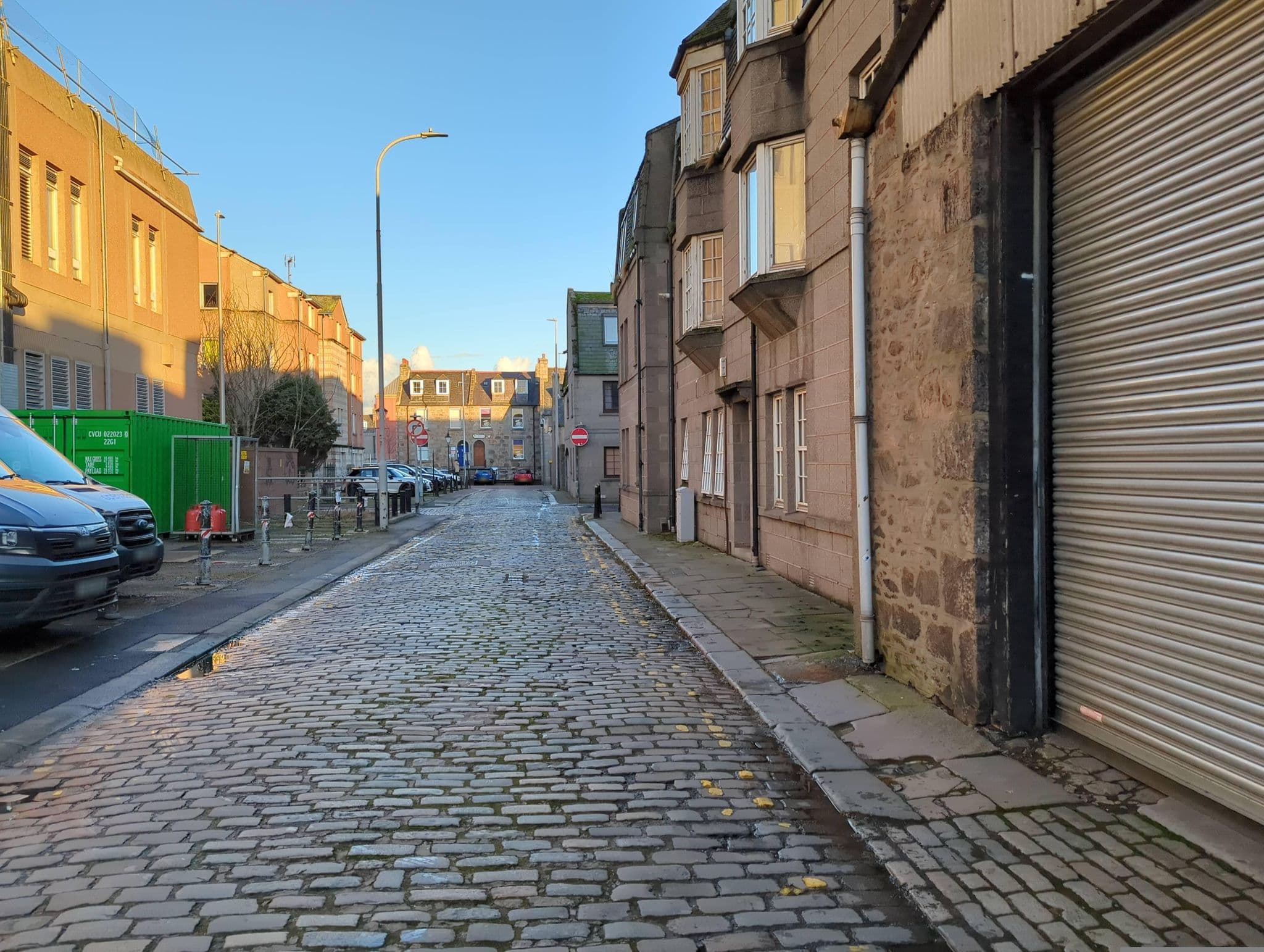 Street view near Aberdeen ApartHotel, Aberdeen — © coetserw (CC BY-SA · Mapillary)