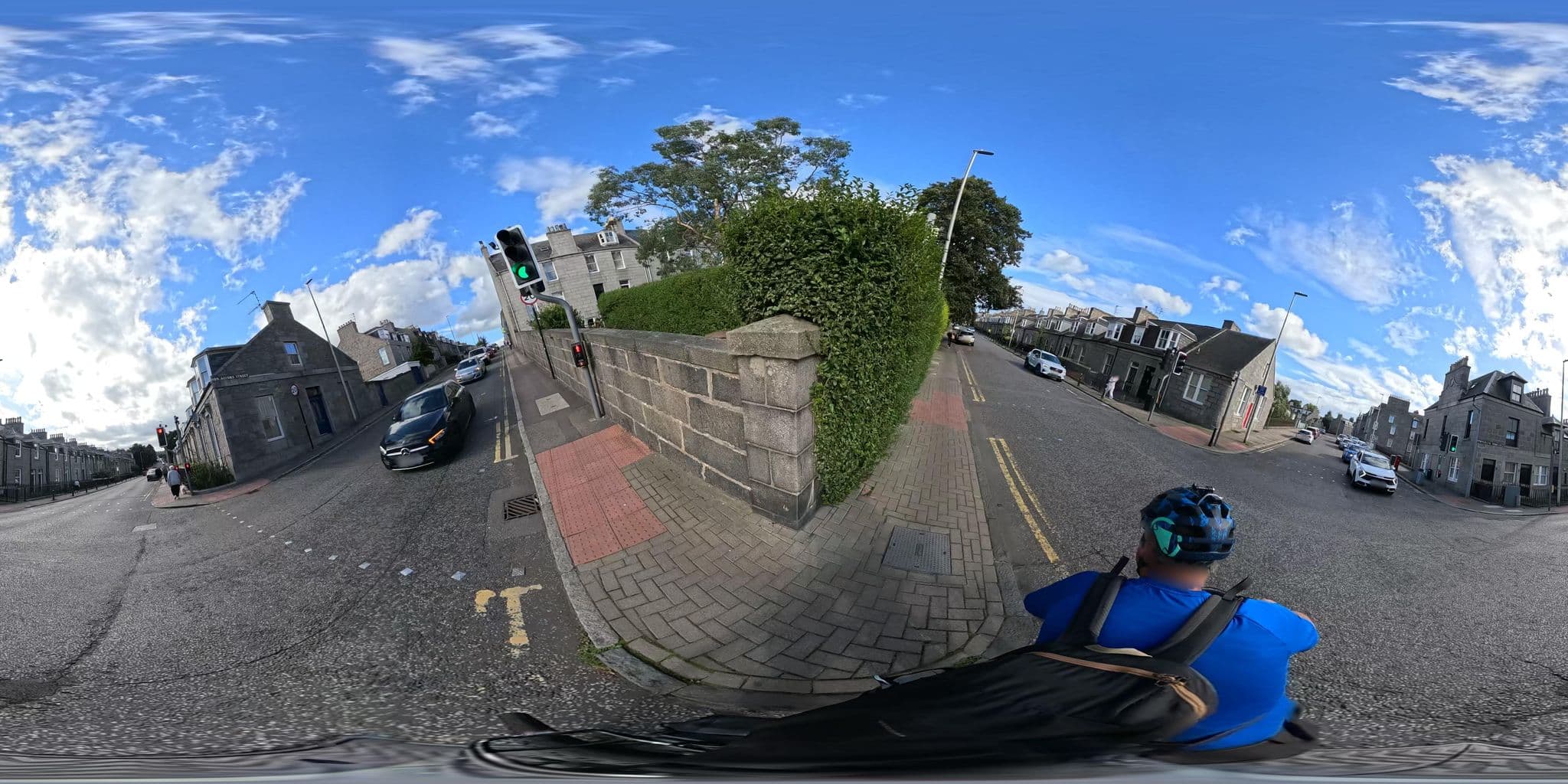 Street view near Ferndale Hotel, Aberdeen — © coetserw (CC BY-SA · Mapillary)