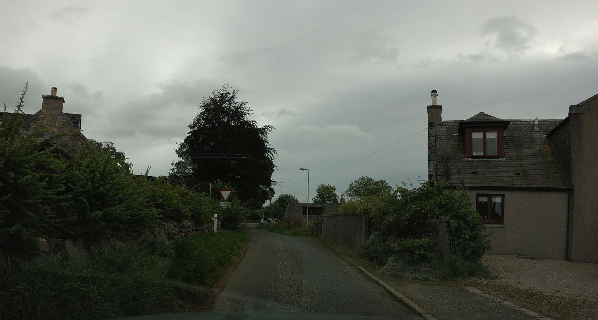 Street view near Donugie Bed and Breakfast, Kemnay — © hobgoblin (CC BY-SA · Mapillary)