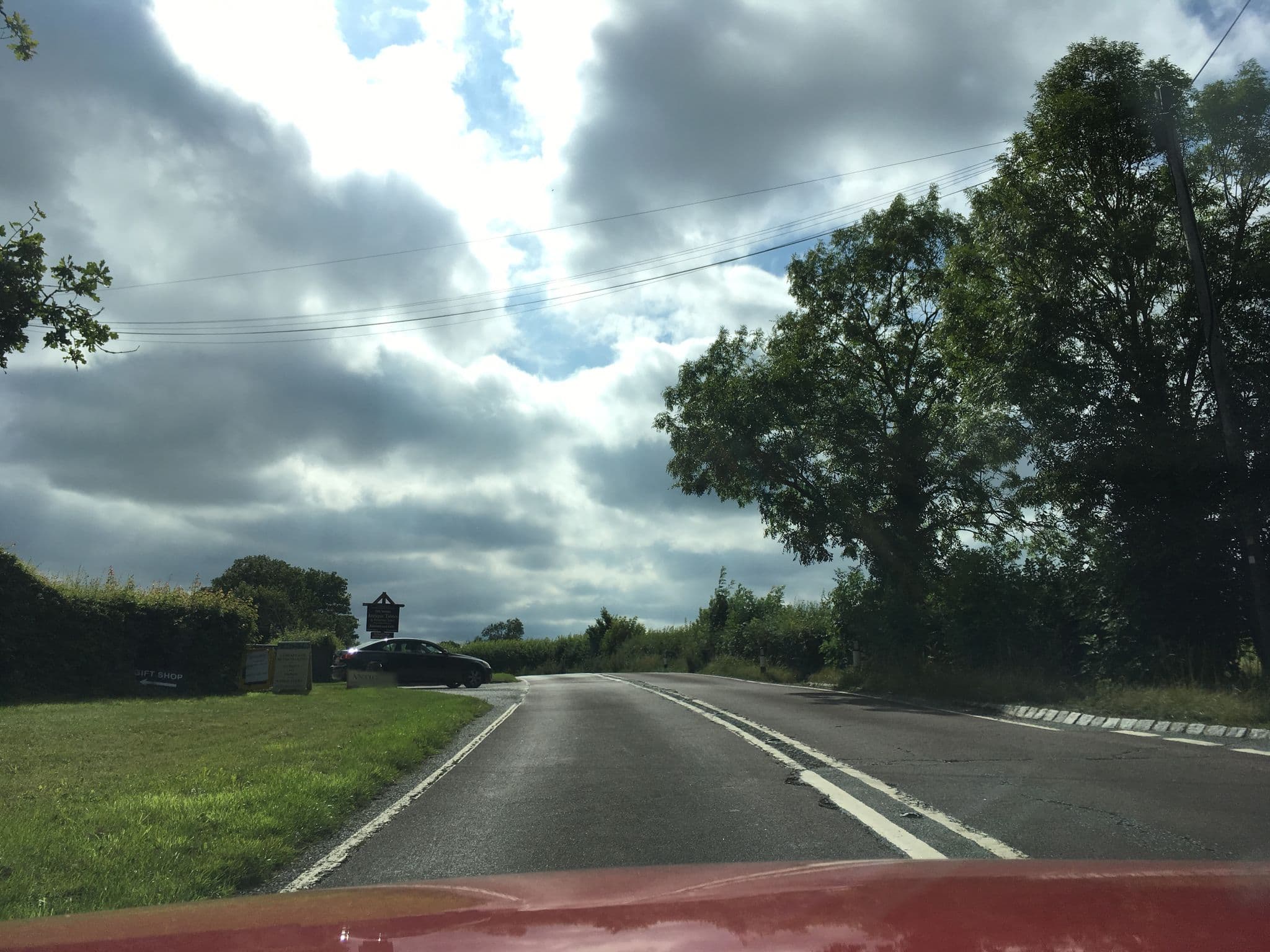 Street view near The Old Wharf, Billingshurst — © southglos (CC BY-SA · Mapillary)