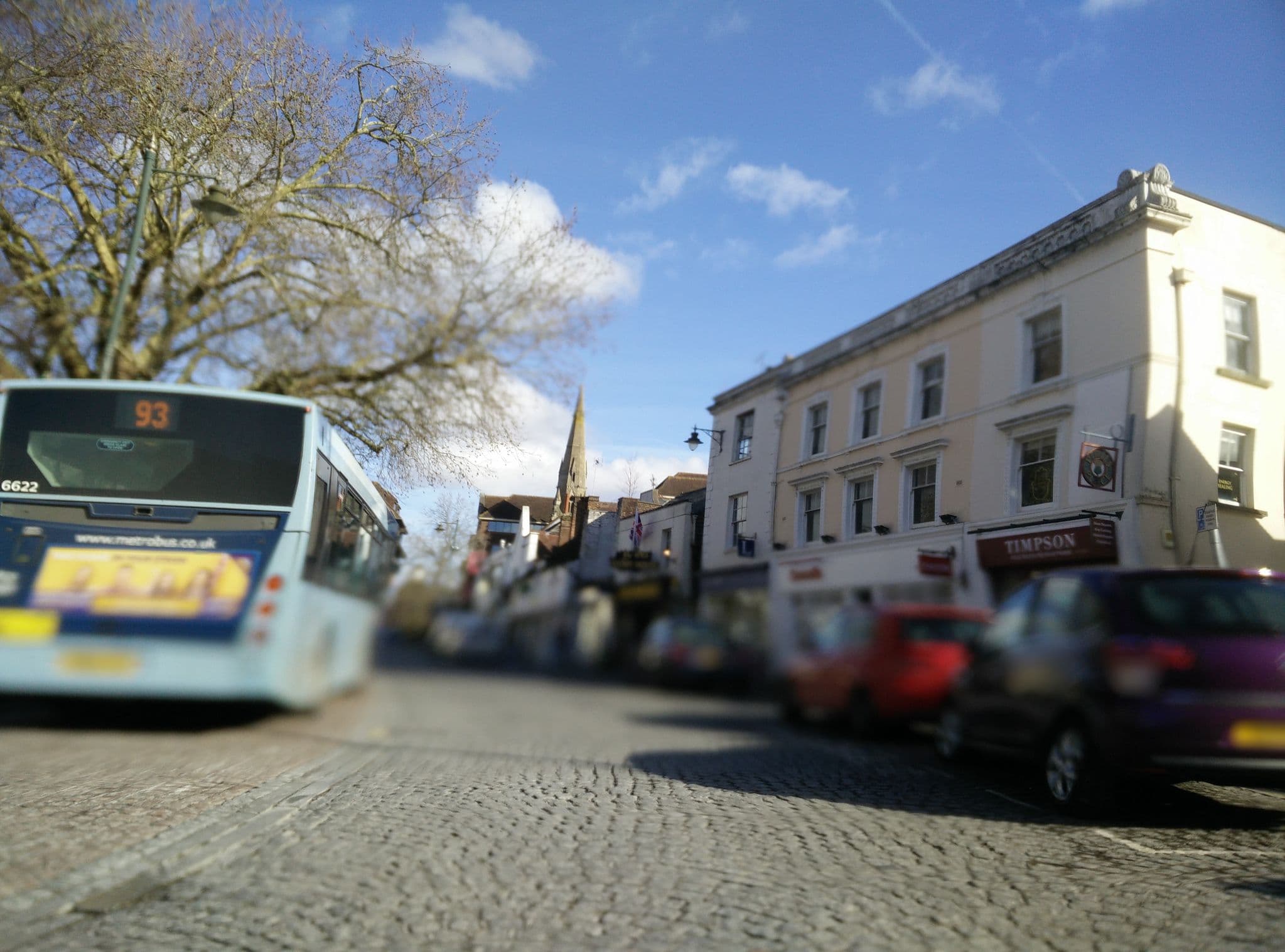 Street view near Ye Olde Kings Head Hotel, Horsham — © matt_ellery (CC BY-SA · Mapillary)