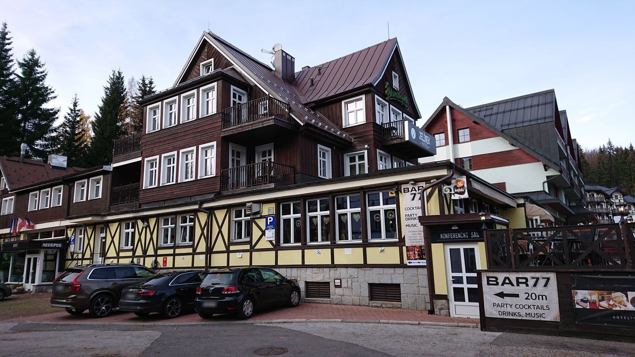 Street view near Jelínek, Špindlerův Mlýn — © pempers (CC BY-SA · Mapillary)