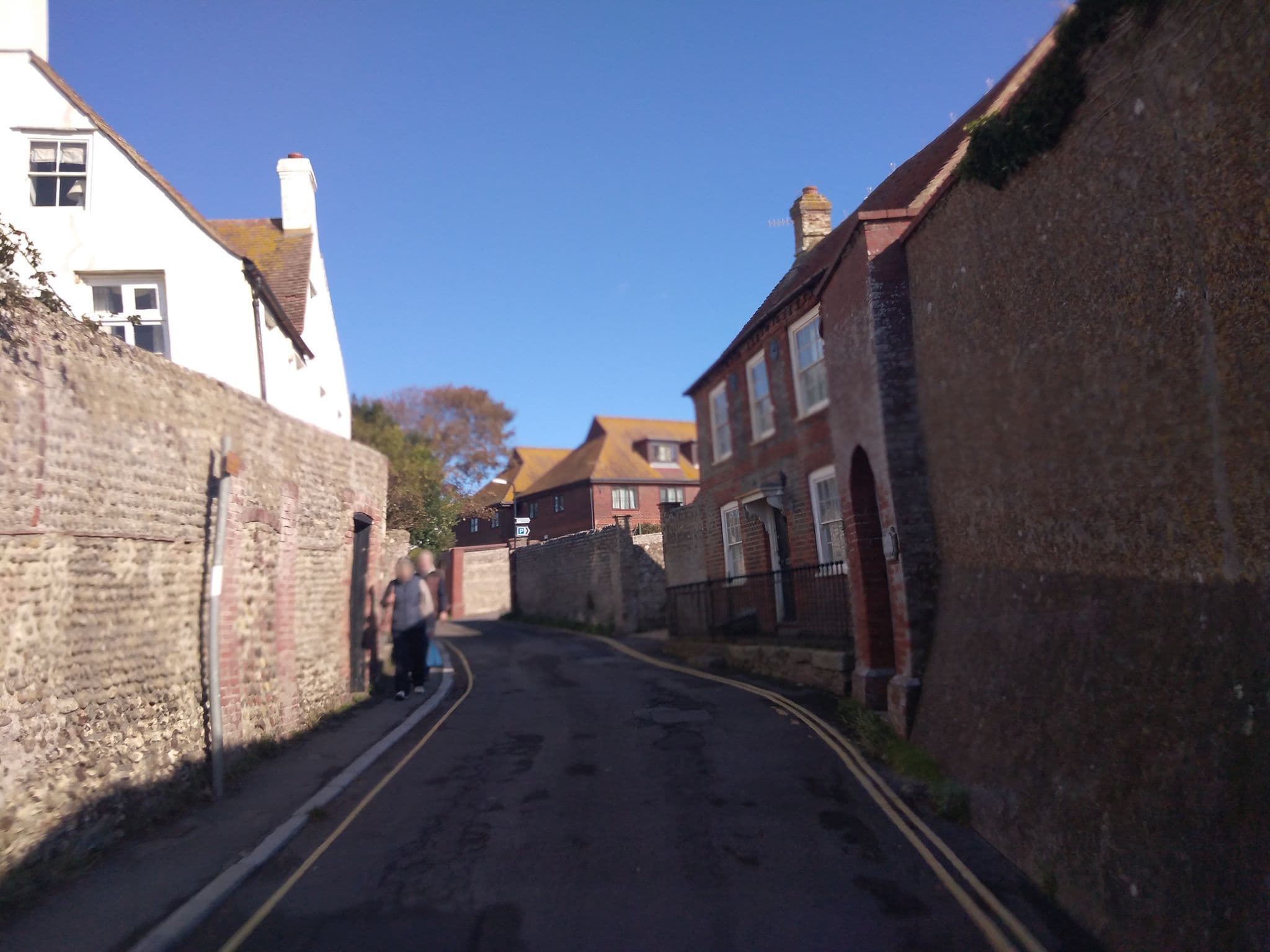 Street view near Lamb's Knees, Seaford — © andreste96 (CC BY-SA · Mapillary)