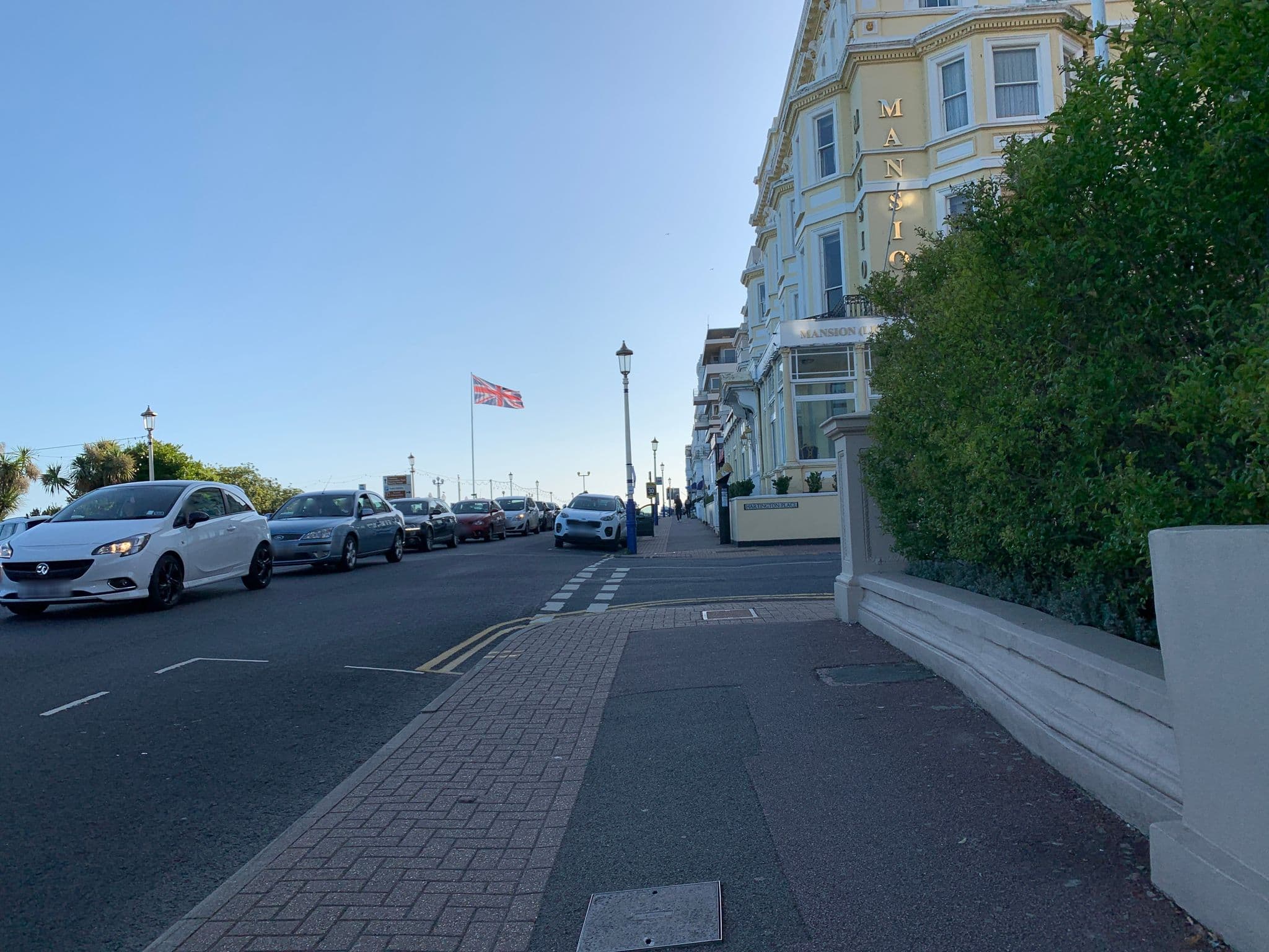 Street view near Chatsworth Hotel & Restaurant, Eastbourne — © egorka (CC BY-SA · Mapillary)