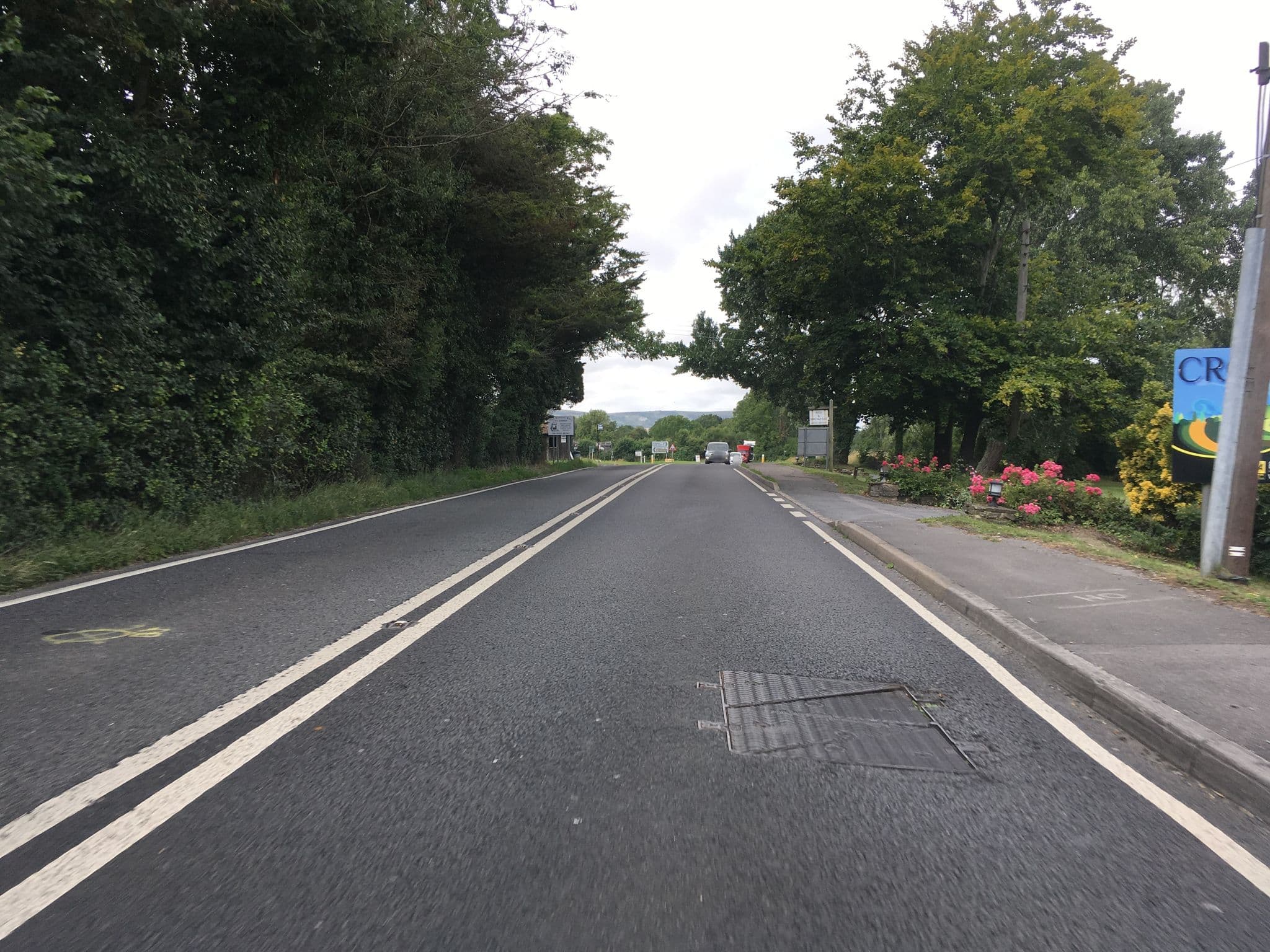 Street view near Crossways Hotel, Hailsham — © southglos (CC BY-SA · Mapillary)