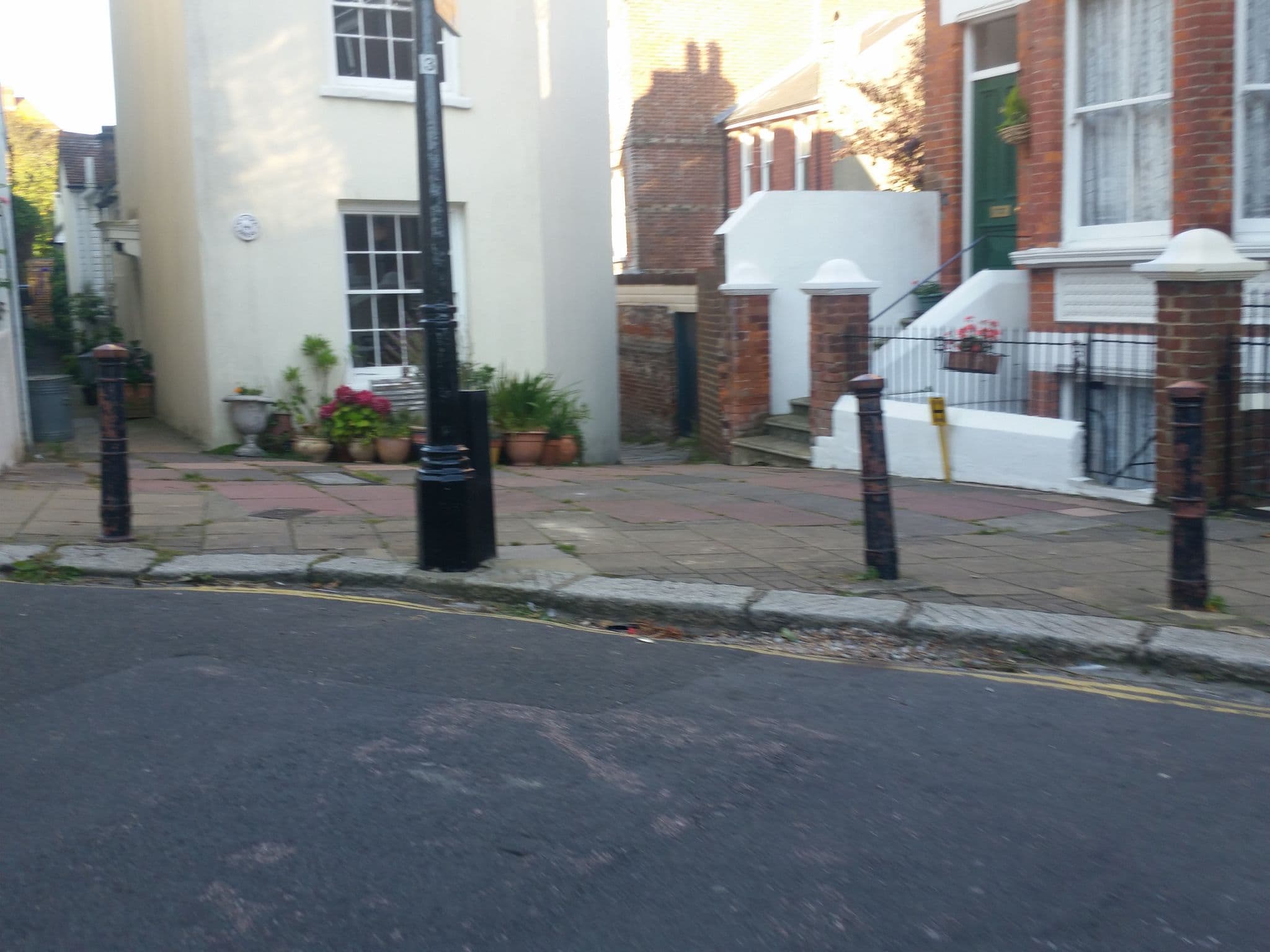 Street view near Croft Place, Hastings — © matth81 (CC BY-SA · Mapillary)