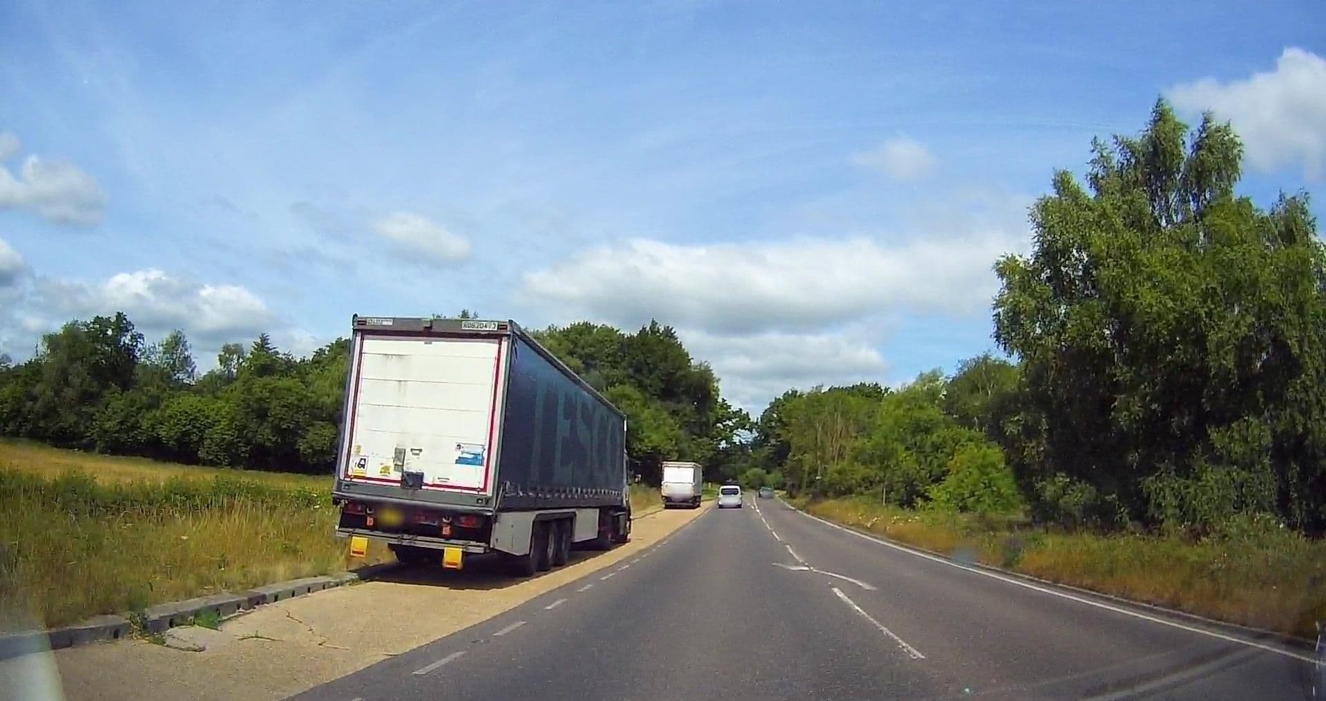 Street view near Quince Cottage - 27443, Battle — © tallguy (CC BY-SA · Mapillary)