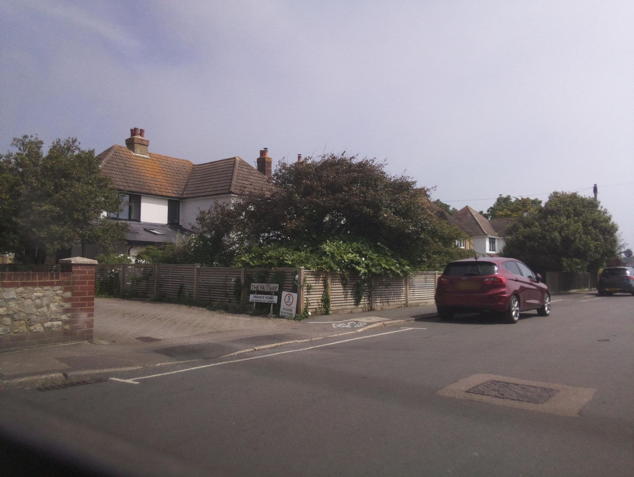Street view near Moyle Cottage, Lympne — © southglos (CC BY-SA · Mapillary)