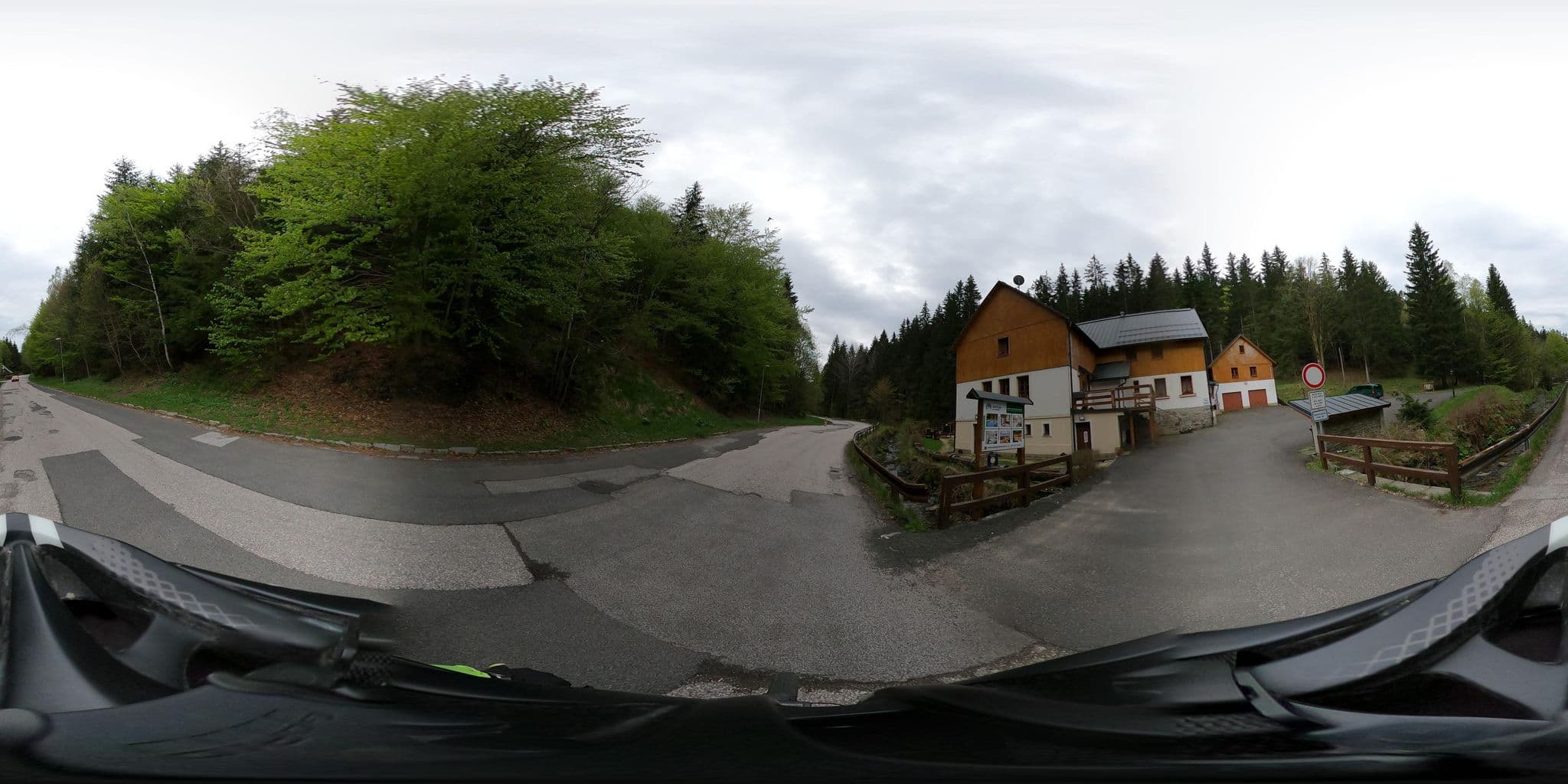 Street view near Hotýlek pod smrkem, Harrachov — © stefanhrt (CC BY-SA · Mapillary)
