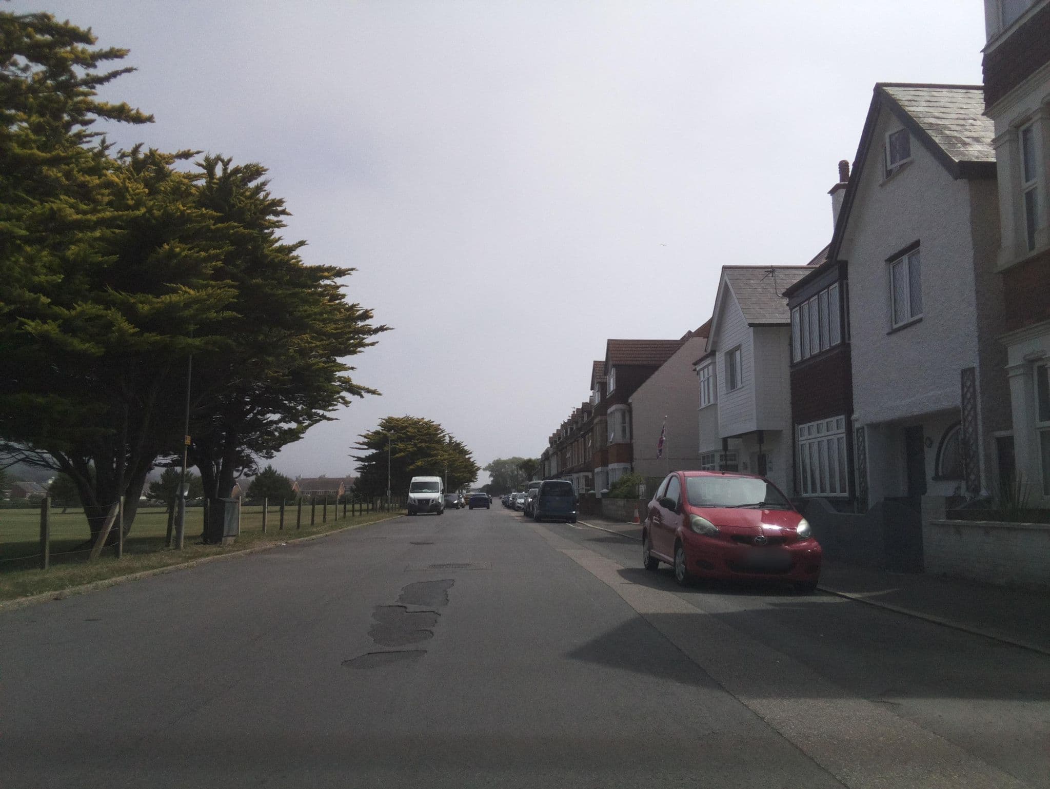 Street view near Hill View, Lympne — © southglos (CC BY-SA · Mapillary)
