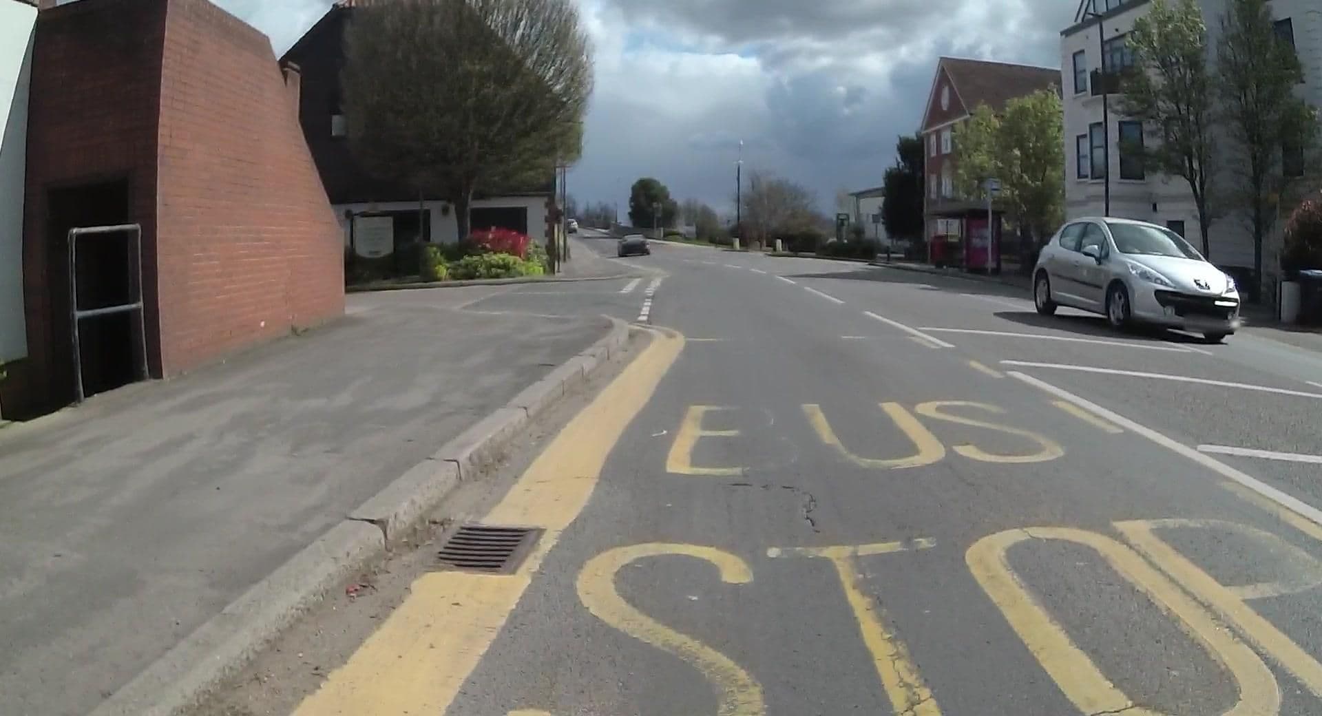 Street view near the bridge hotel room 209, Chertsey — © jpennycook (CC BY-SA · Mapillary)