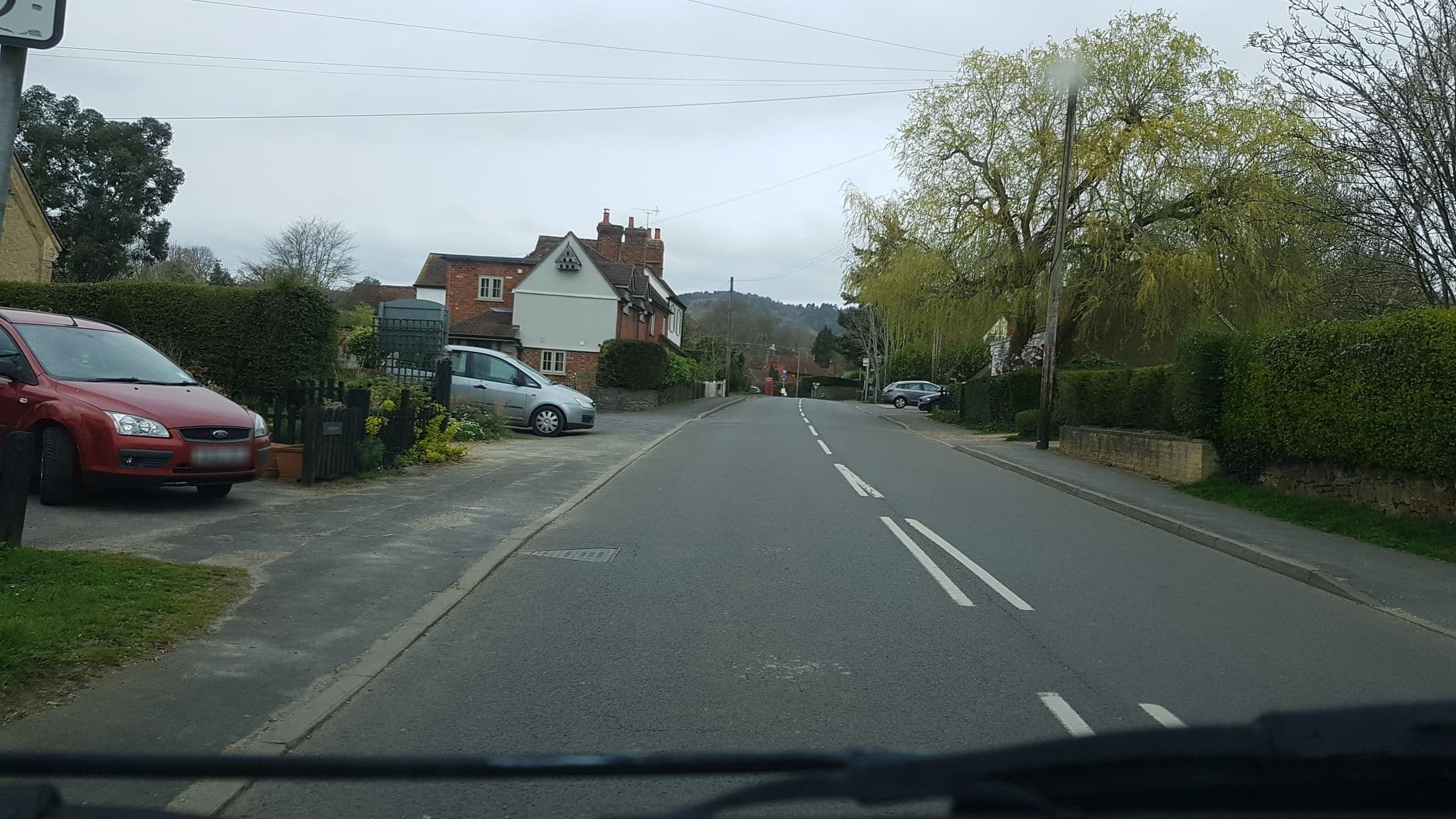 Street view near Malricks, Ewhurst — © richardc (CC BY-SA · Mapillary)
