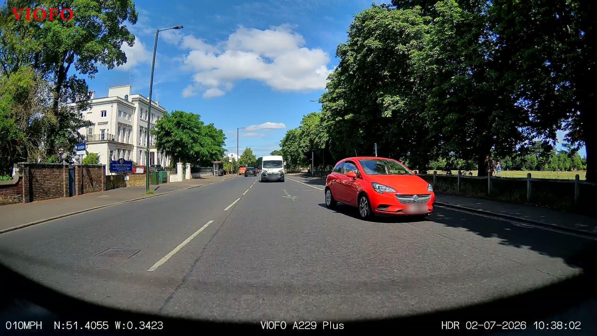 Street view near Don Pepe, East Molesey — © RyanBush (CC BY-SA · Mapillary)