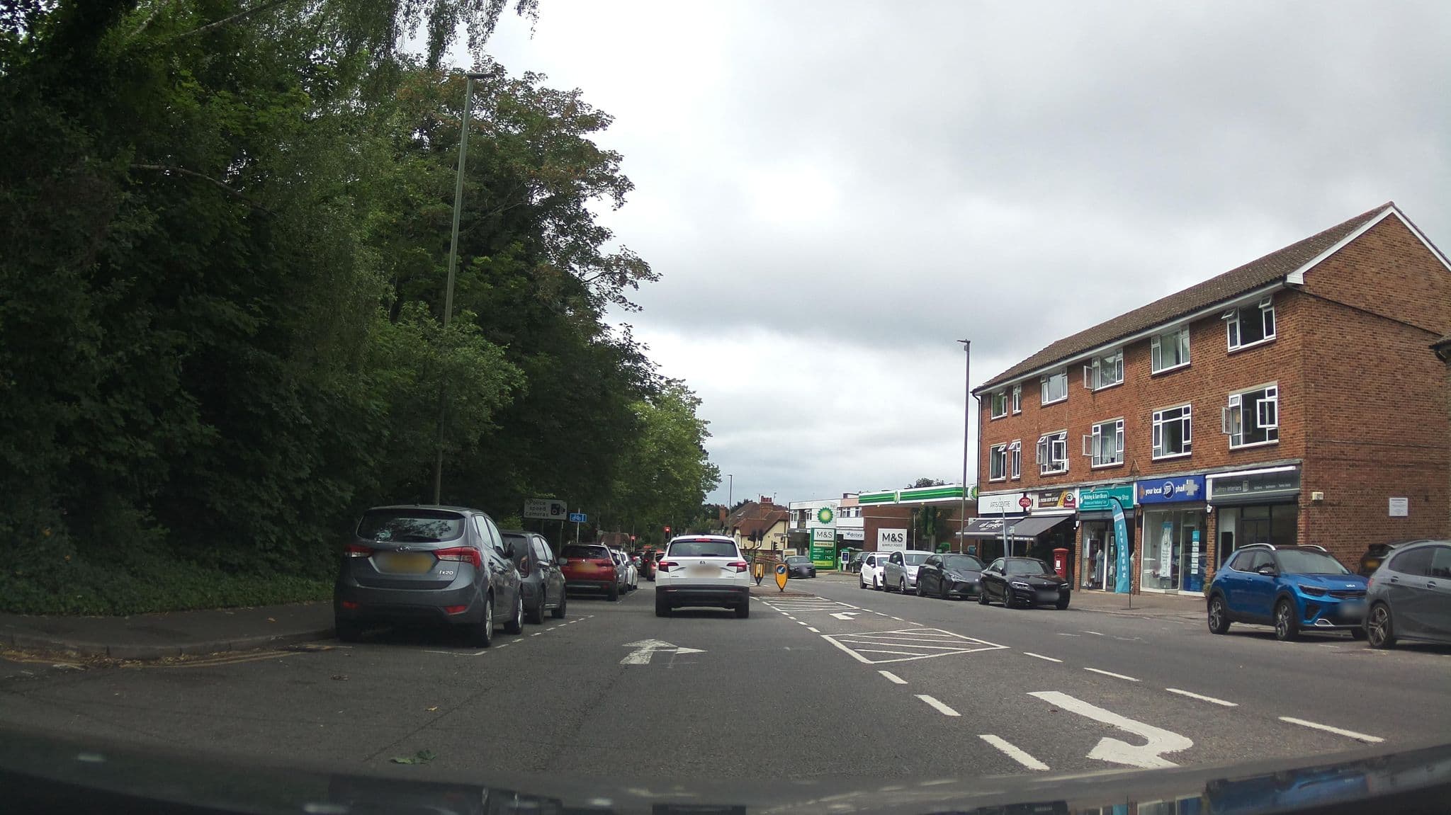 Street view near Yew Tree House, Merrow — © southglos (CC BY-SA · Mapillary)